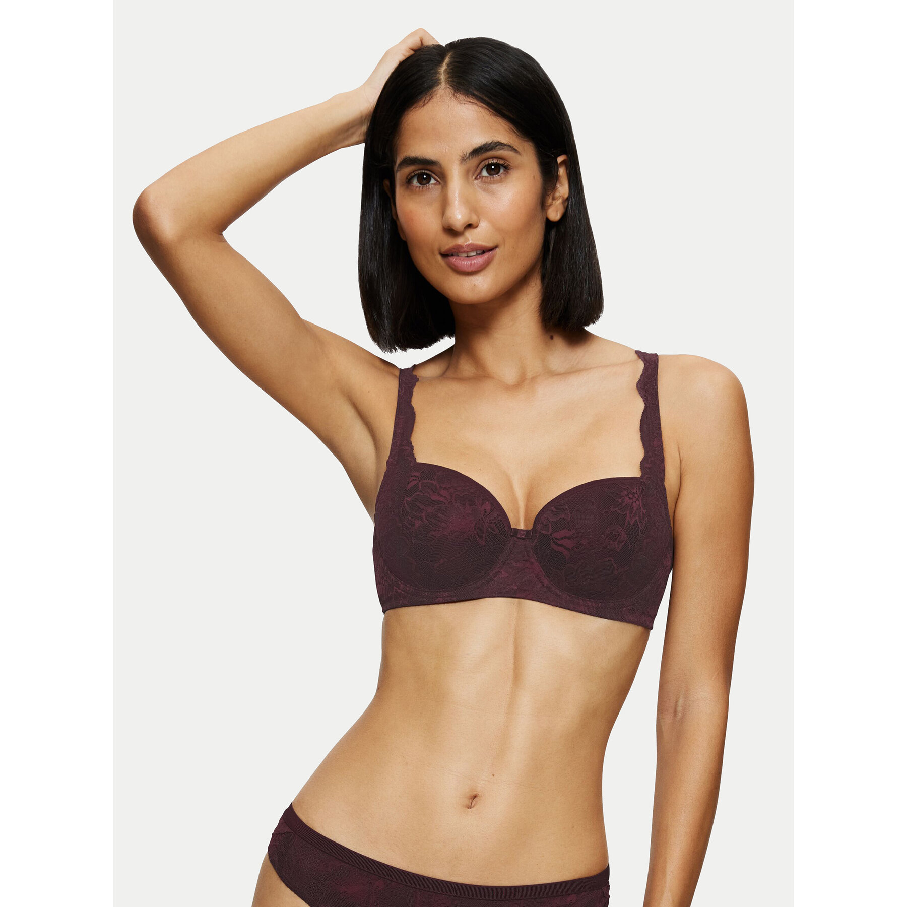 Triumph Melltartó alsó huzallal Amourette Charm 10214460 Bordó