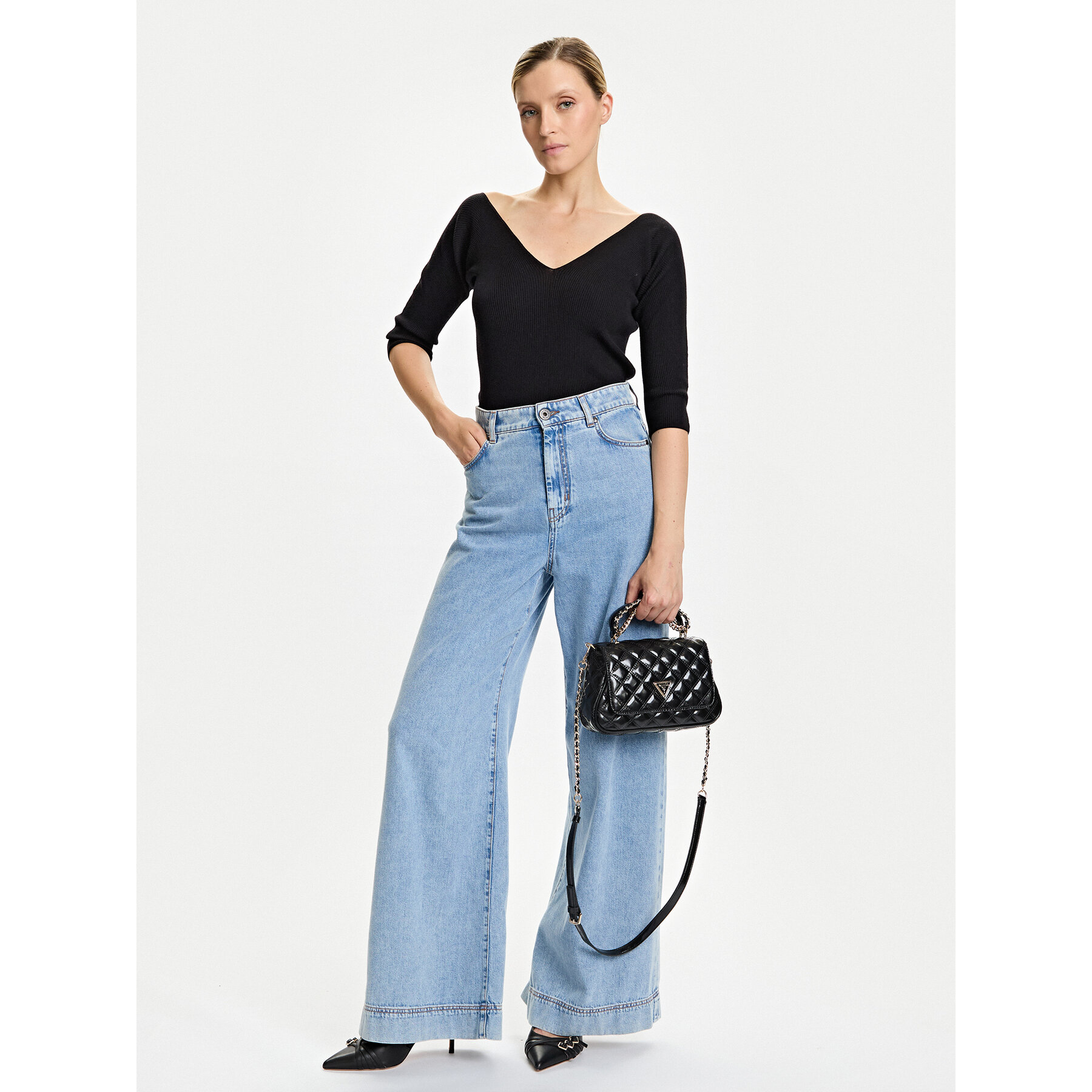 Дамска чанта Guess Giully II HWTG96 73190 Черен