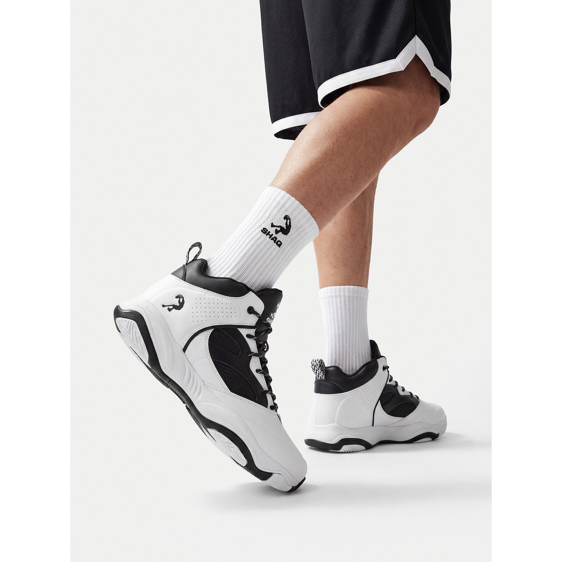 Basketbalové topánky SHAQ SPIN MOVE-AQ95001M-W Biela