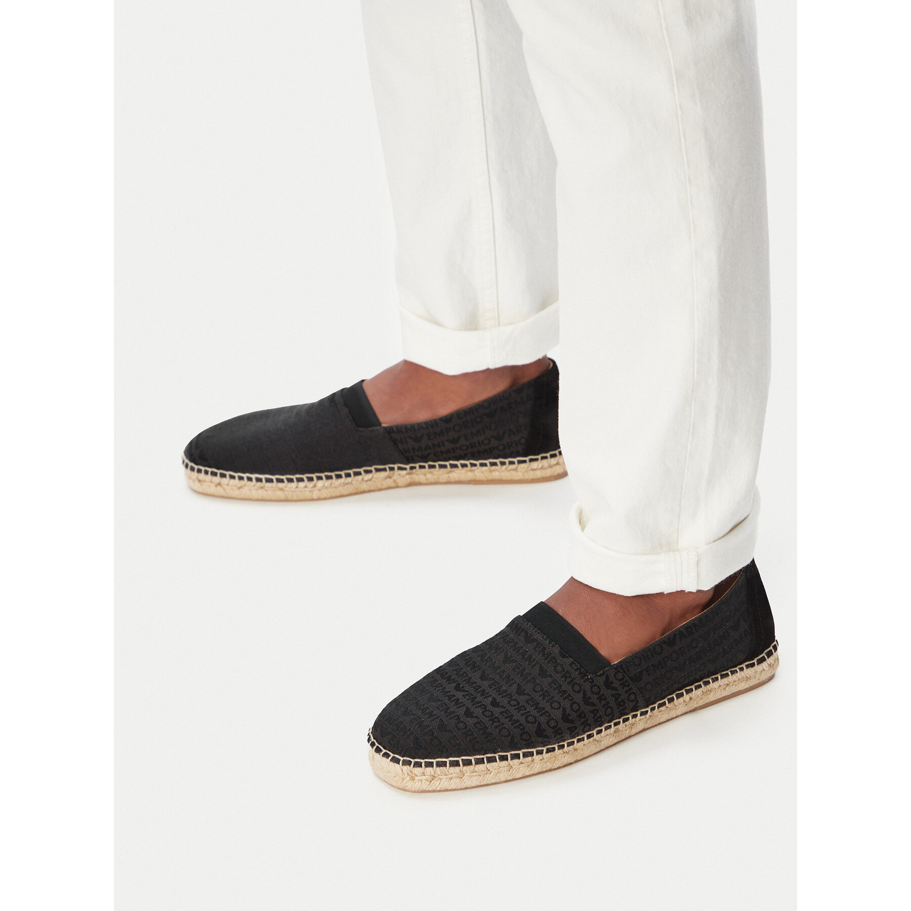 Espadrile Emporio Armani EM005853 AF25529 MC012 Crna
