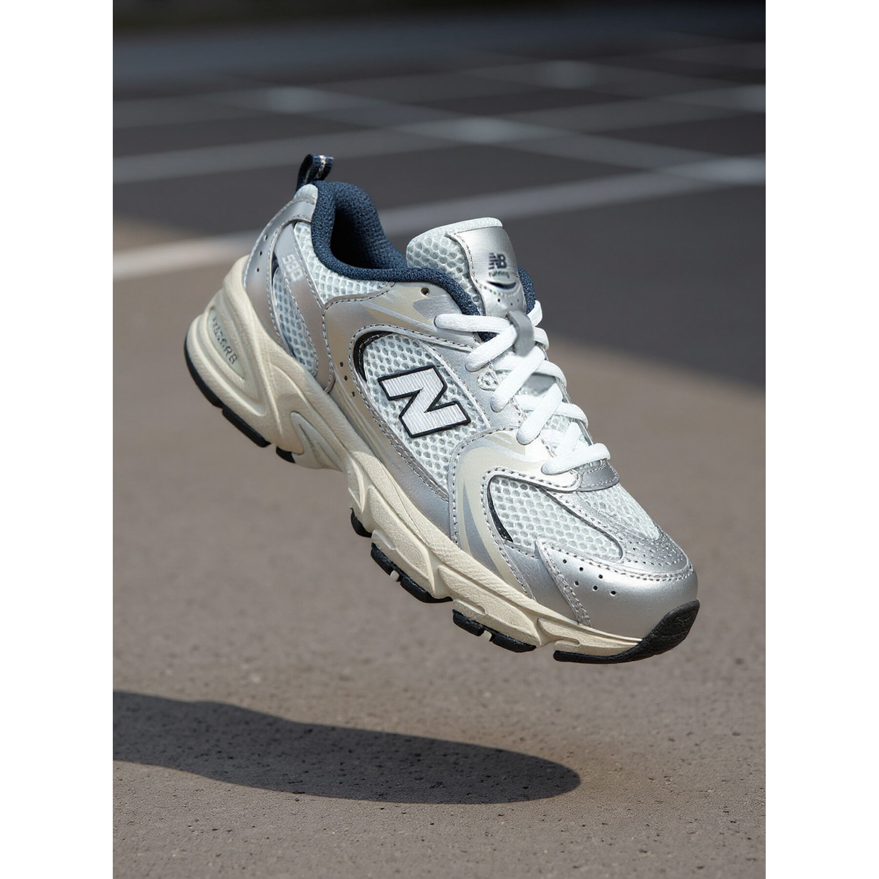 Snīkeri New Balance GR530KA Sudraba