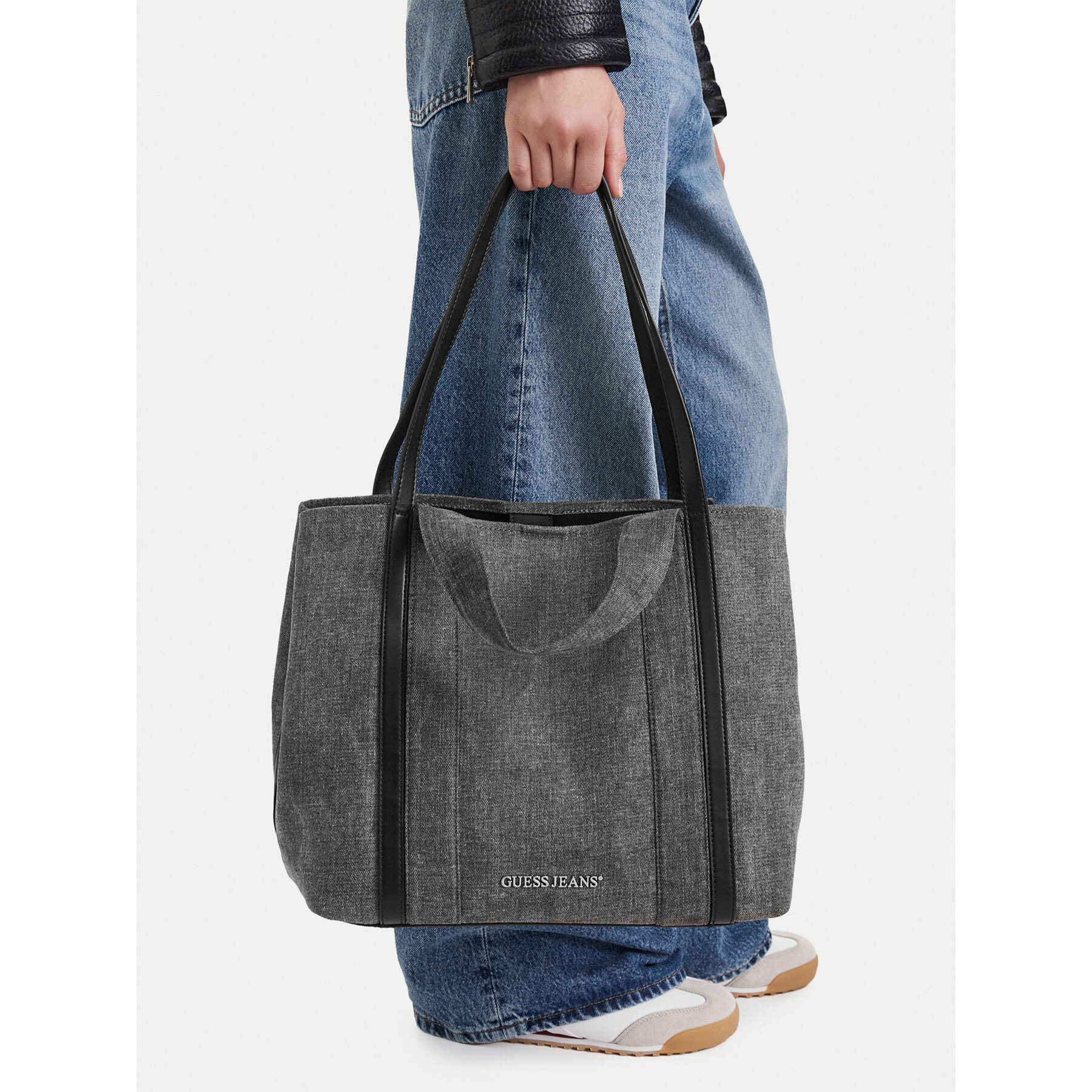 Kabelka Guess Jeans CEO-GUESS-B-007-10 Sivá