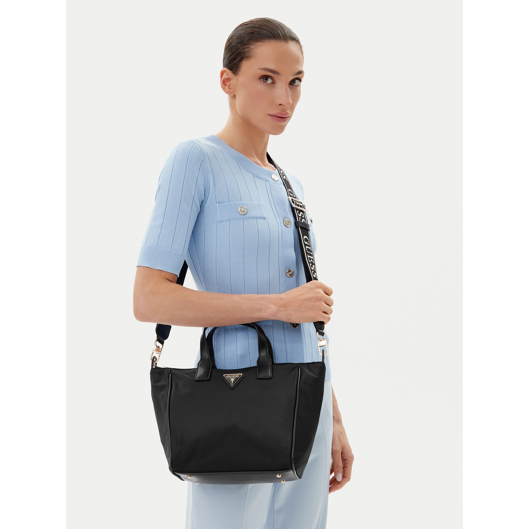 Дамска чанта Guess TWNN96 76019 Черен