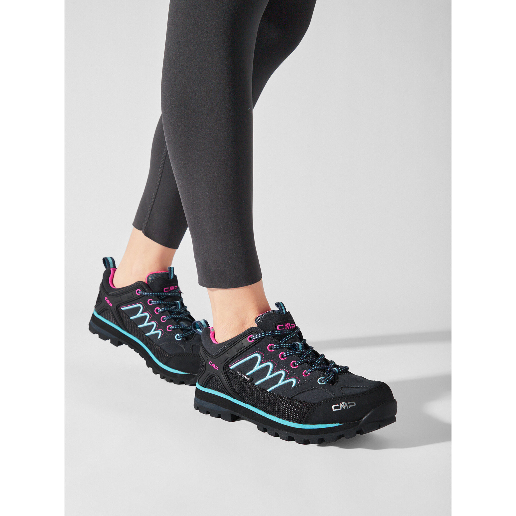 Trekking čevlji CMP Moon Low Wmn Trekking Shoe Wp 31Q4786 Črna