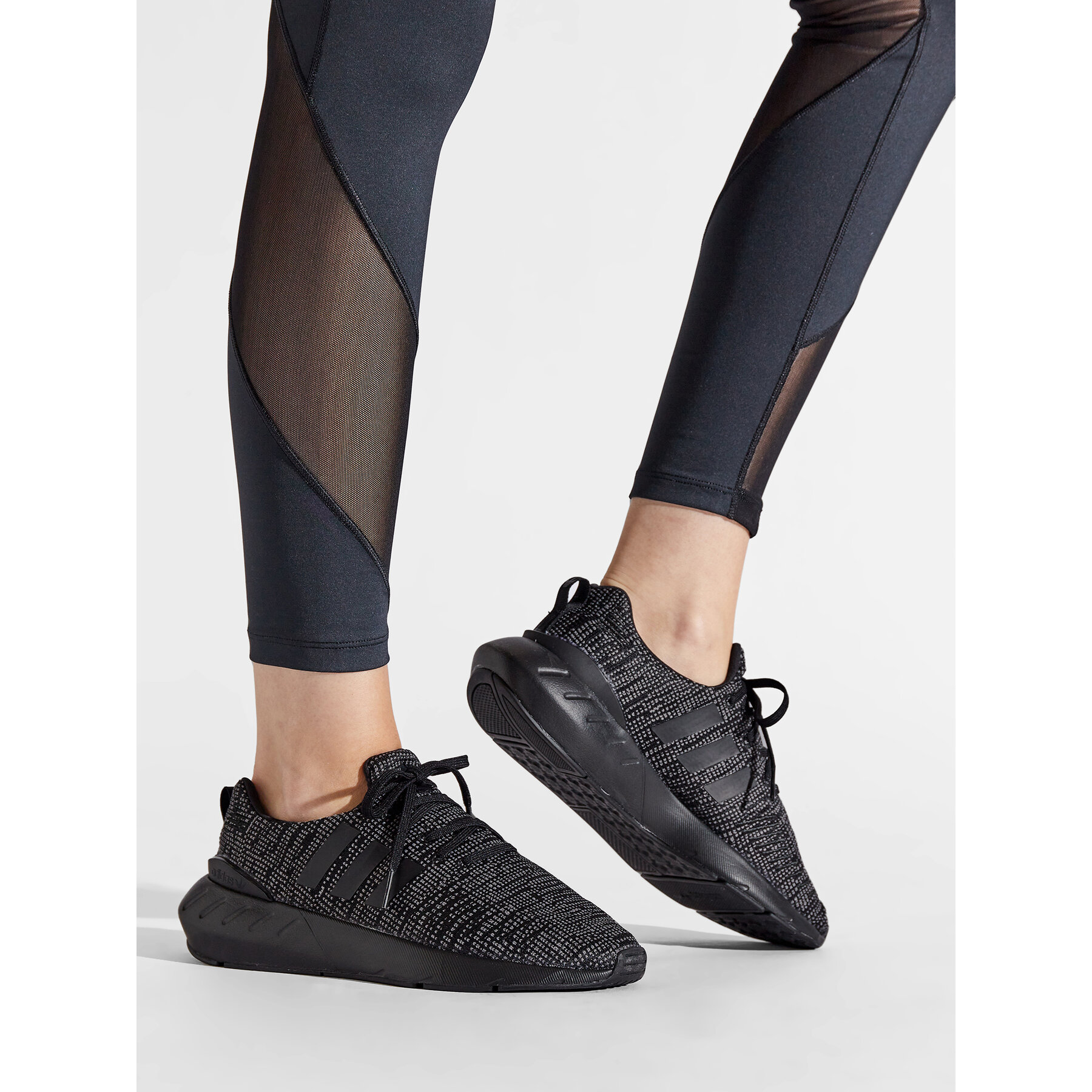 Tenisice adidas Swift Run 22 J GW8166 Crna