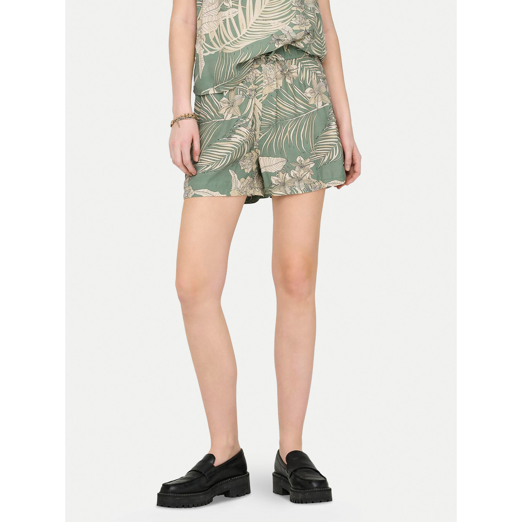 ONLY Stoffshorts Palina 15324504 Grün Regular Fit