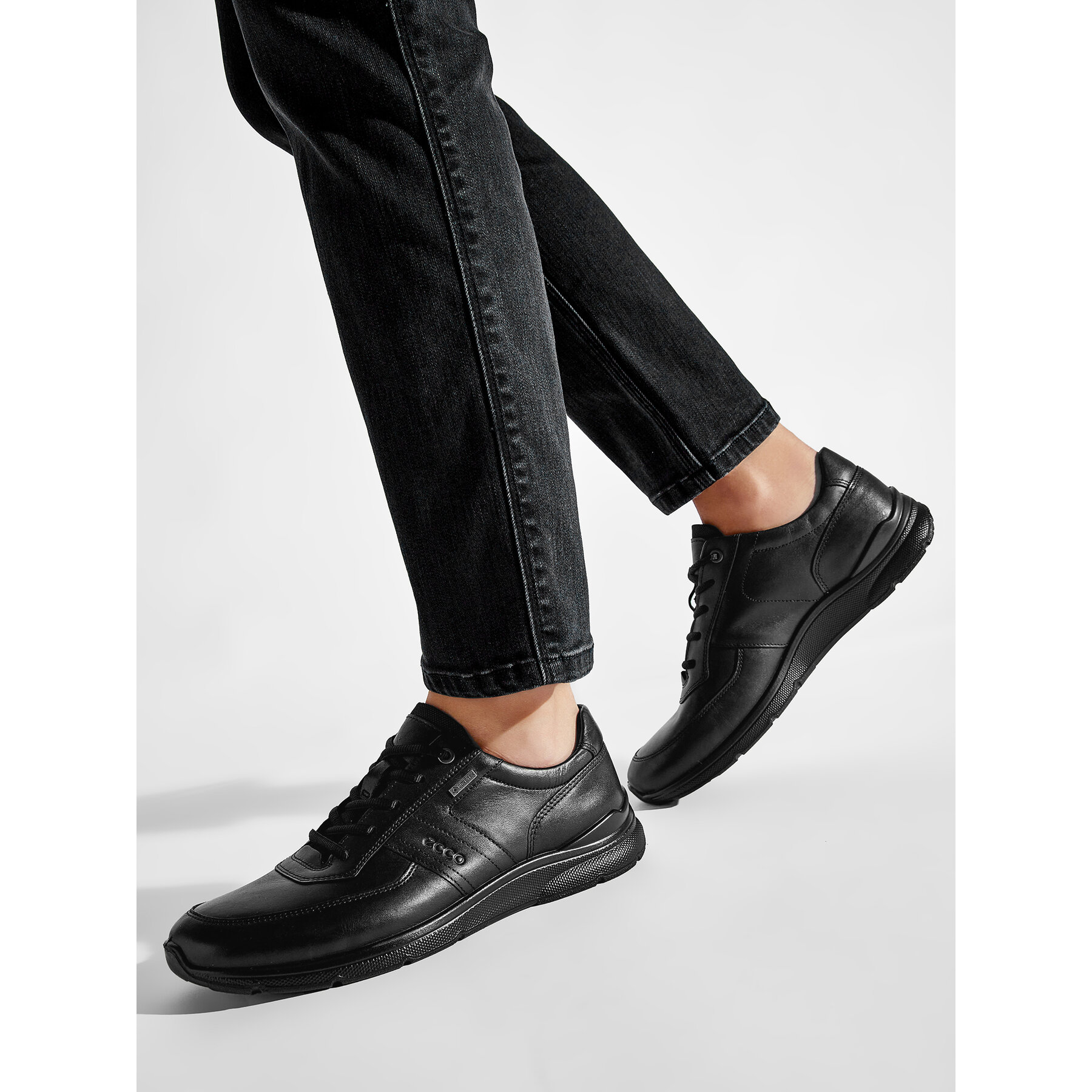 Sneakersy ECCO Irving GORE-TEX 51161401001 Čierna