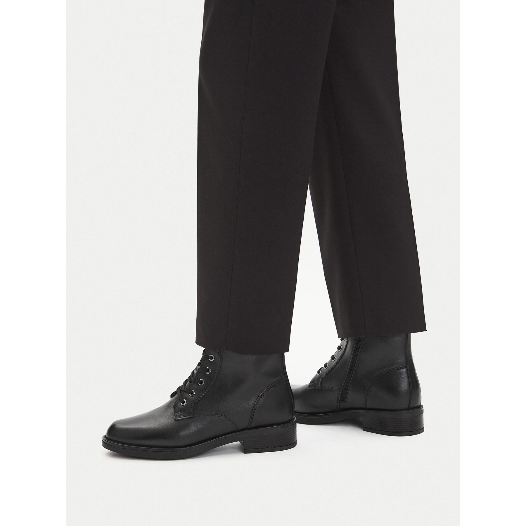 Ghete Lasocki CEO-WI23-JIA-01 Negru
