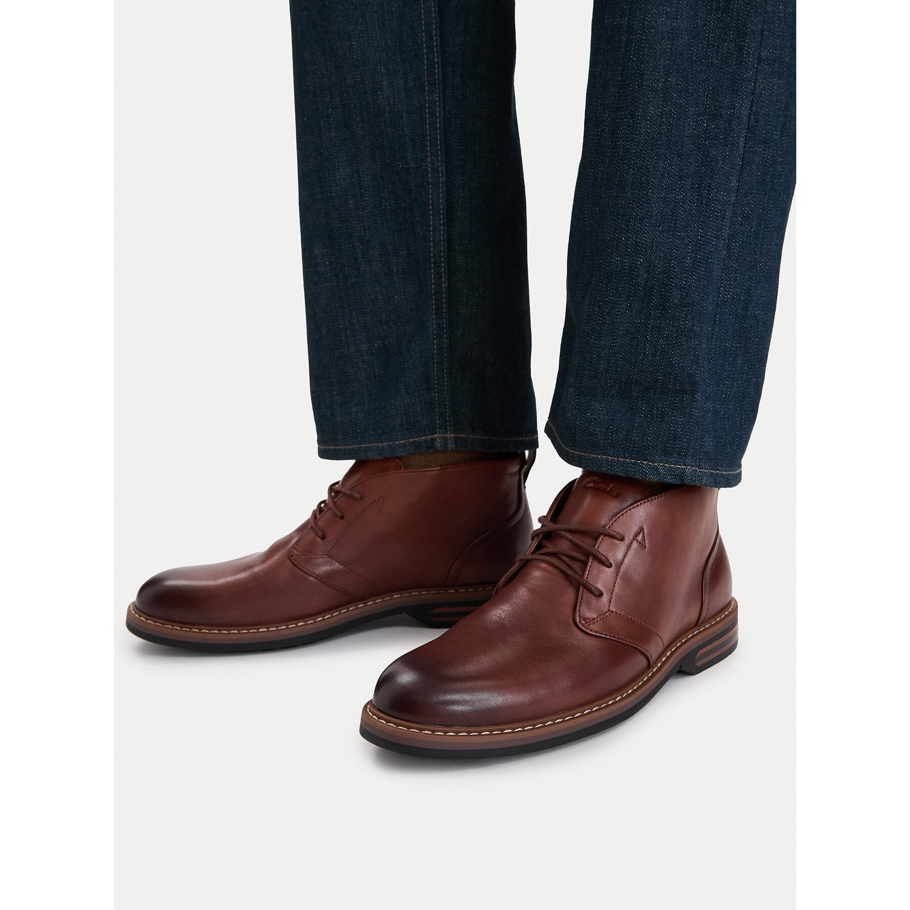 Šnurovacia obuv Clarks Aldwin 2 Chukka 26320116 Hnedá