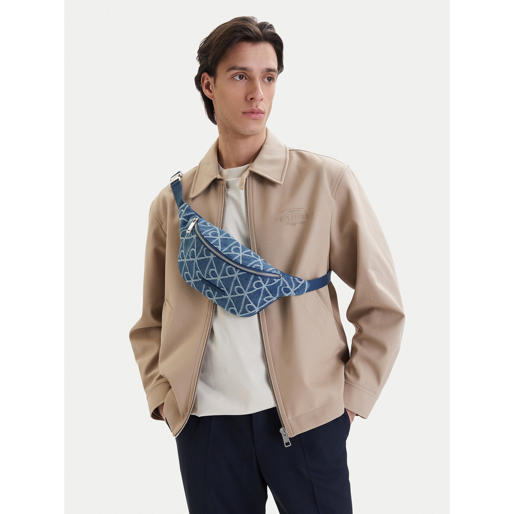 Ľadvinka Calvin Klein Emblem Aop Denim Waistbag LV04D3430G Modrá