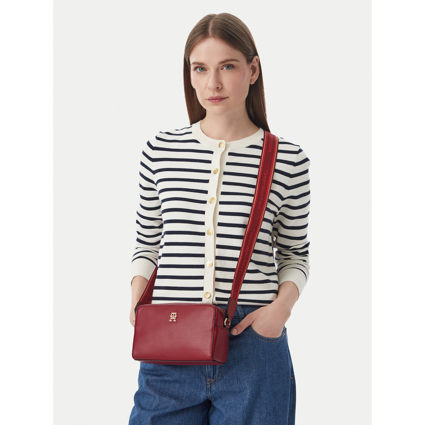 Дамска чанта Tommy Hilfiger Th Joy Camera Bag AW0AW19060 Червен
