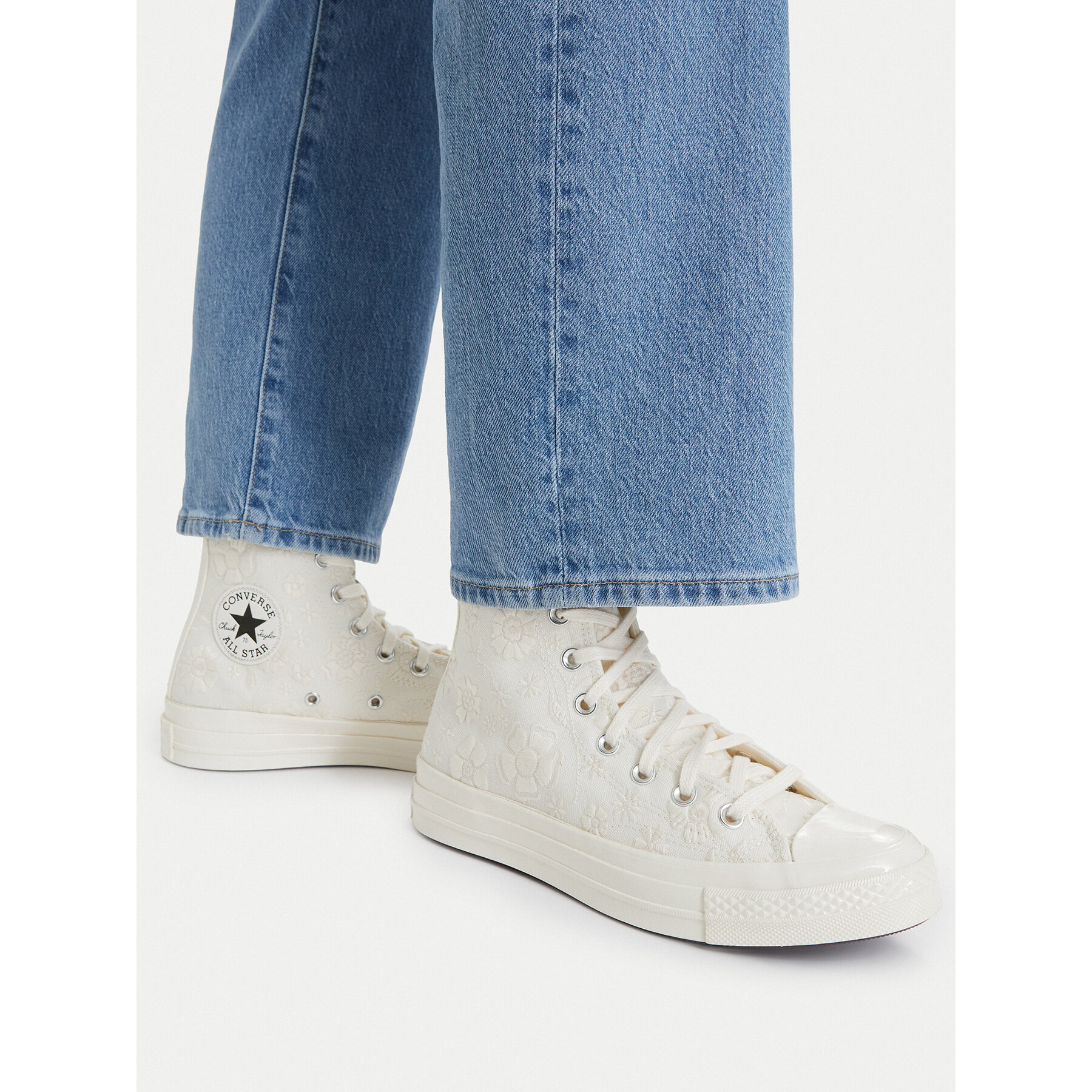 Кецове Converse Chuck 70 A17629C Кремав