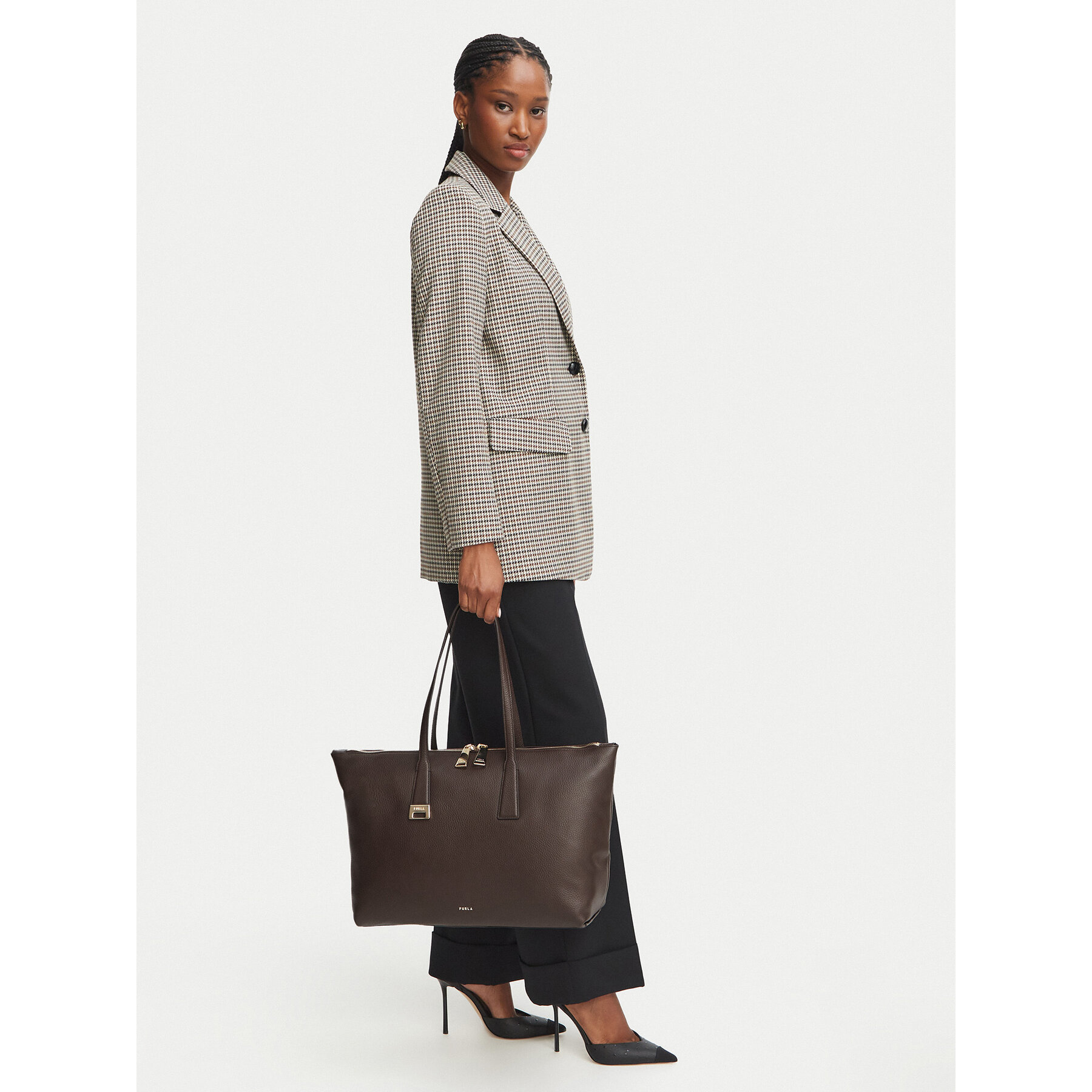Ročna torba Furla Olivia L WB01940 HSF000 4284S Rjava