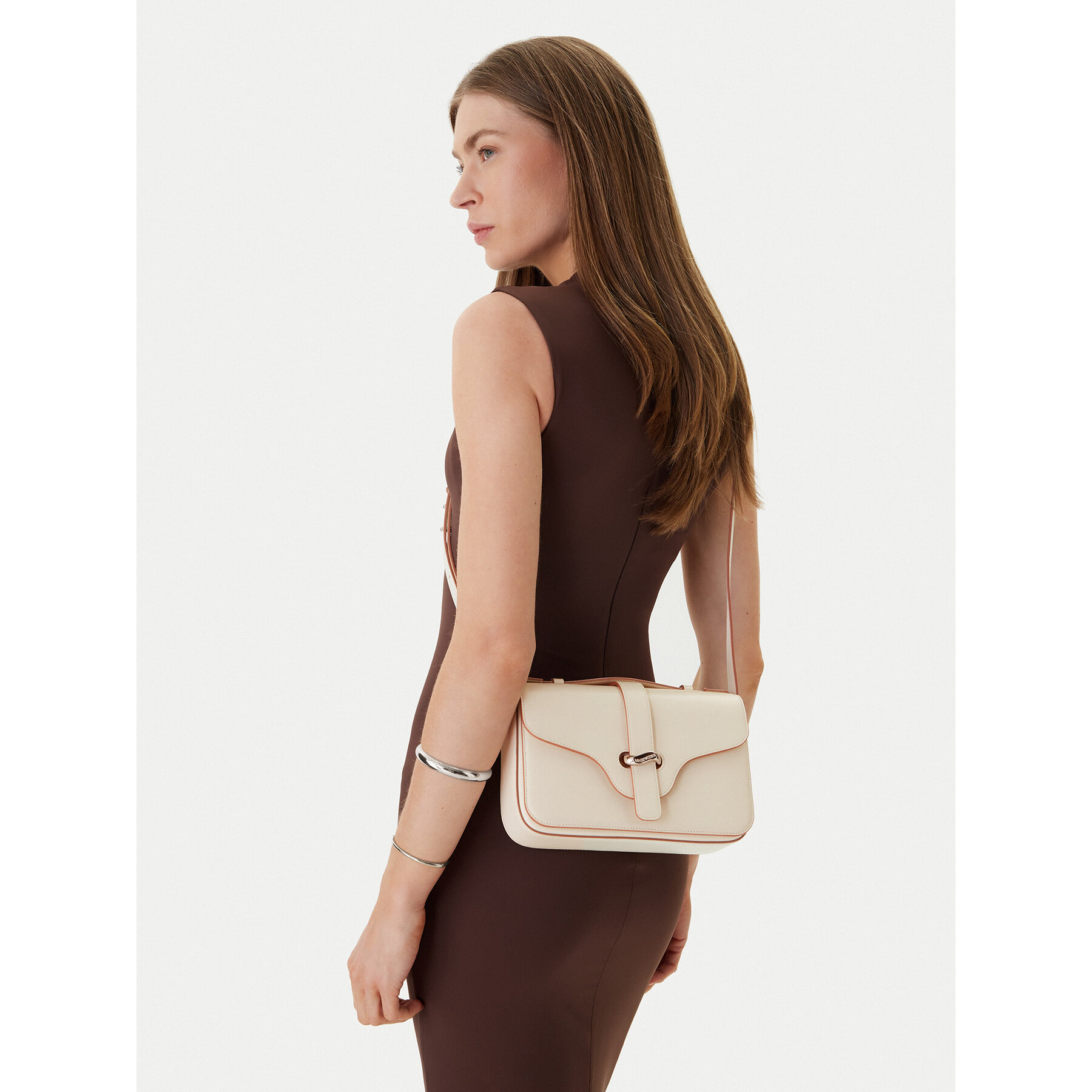 Дамска чанта Emporio Armani EW004419 AF25356 U1070 Кремав