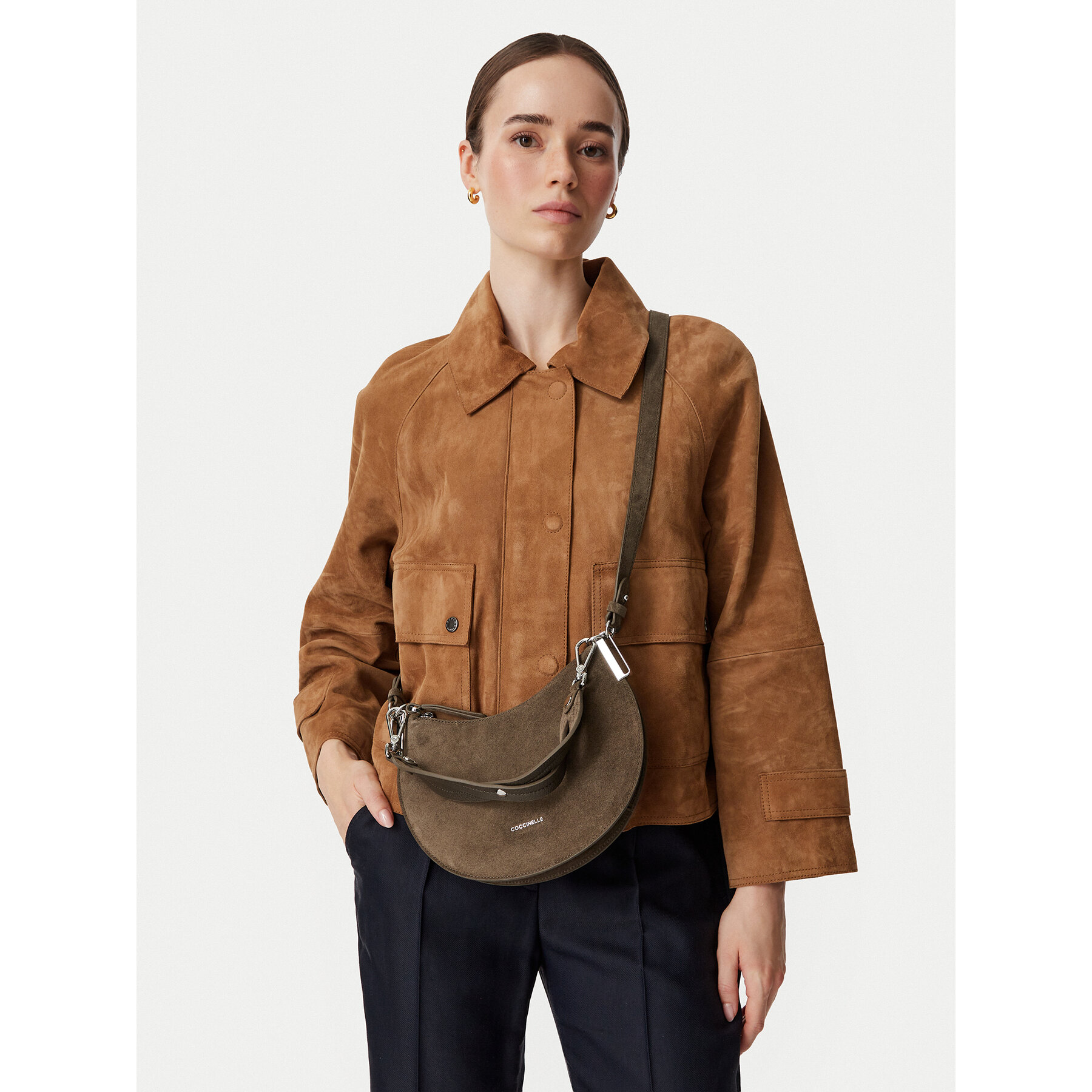 Дамска чанта Coccinelle QKG Coccinellesunup Suede E1 QKG 13 03 01 Каки