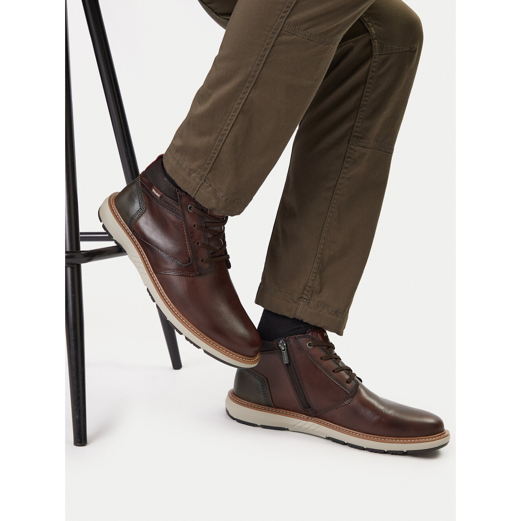 Šnurovacia obuv Pikolinos M8D-8050C1 Hnedá