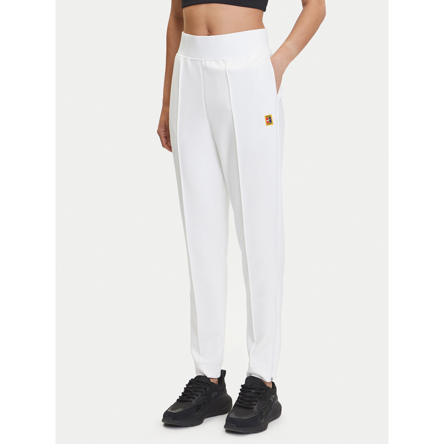 Nike Jogginghose Court DA4722 Weiß Slim Fit