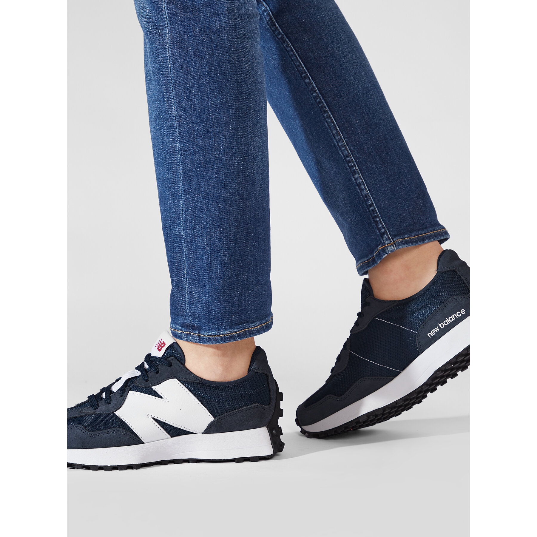 Sneakersy New Balance MS327CNW Tmavomodrá