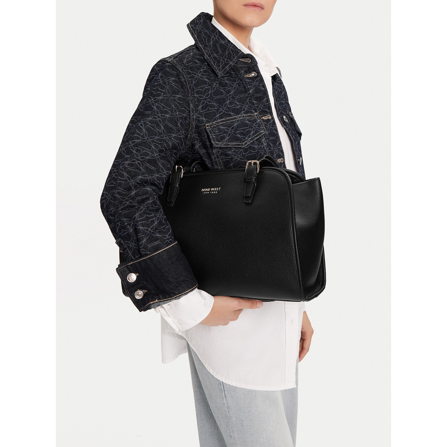Ročna torba Nine West CEO-AGNES-LA482-3038 Črna