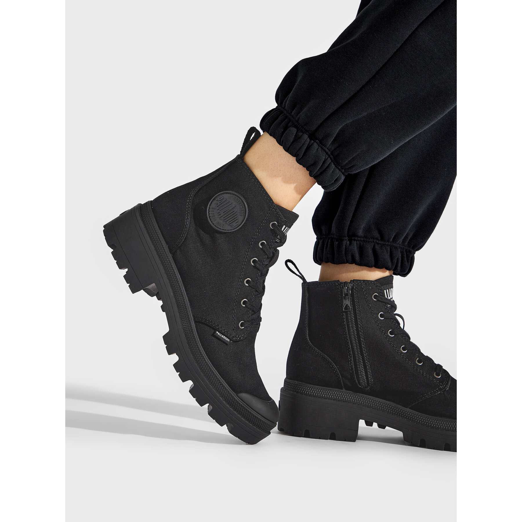 Outdoorová obuv Palladium Pallabase Twill 96907-008-M Čierna