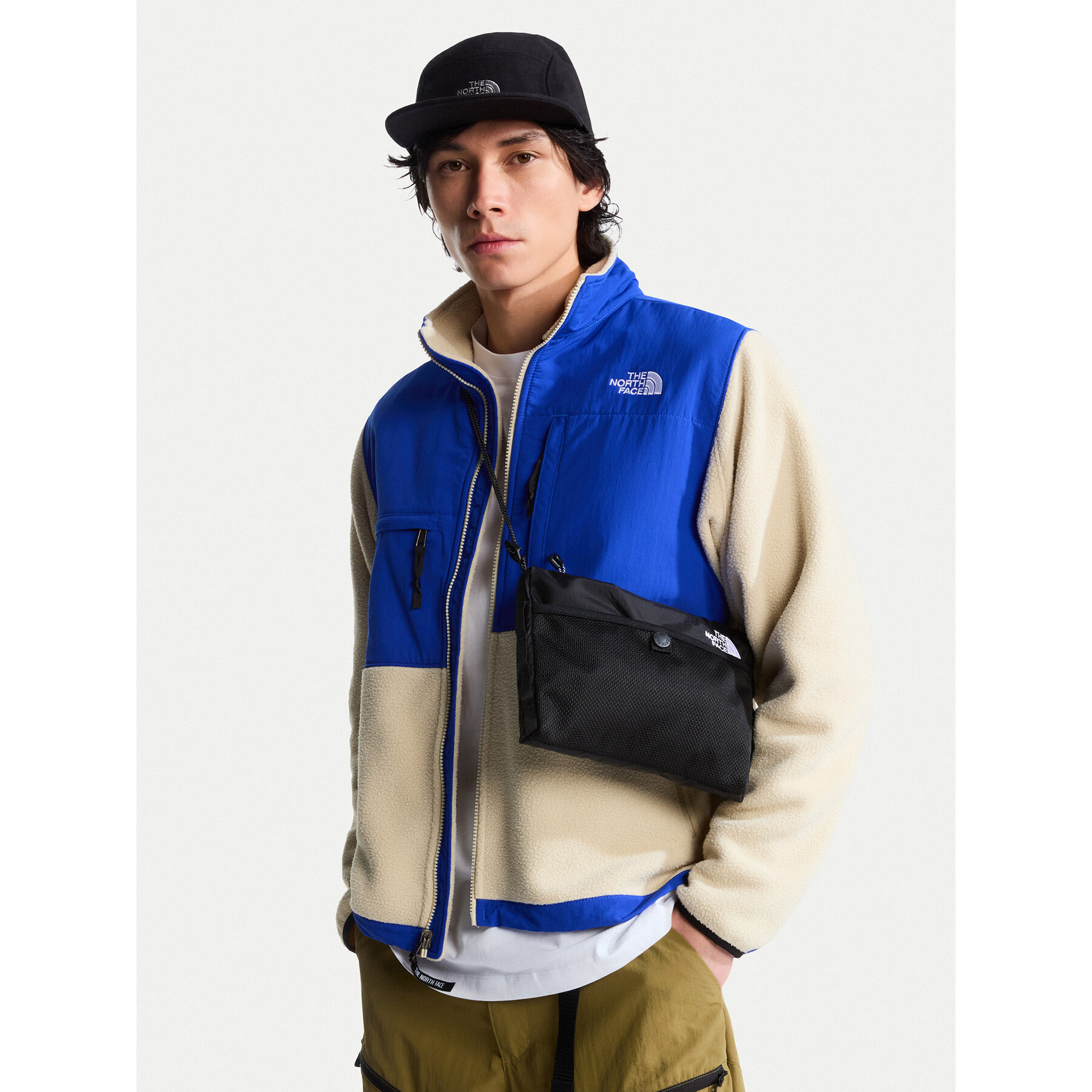 Torbica za okrog pasu The North Face Terra NF0A81EPKY41 Črna