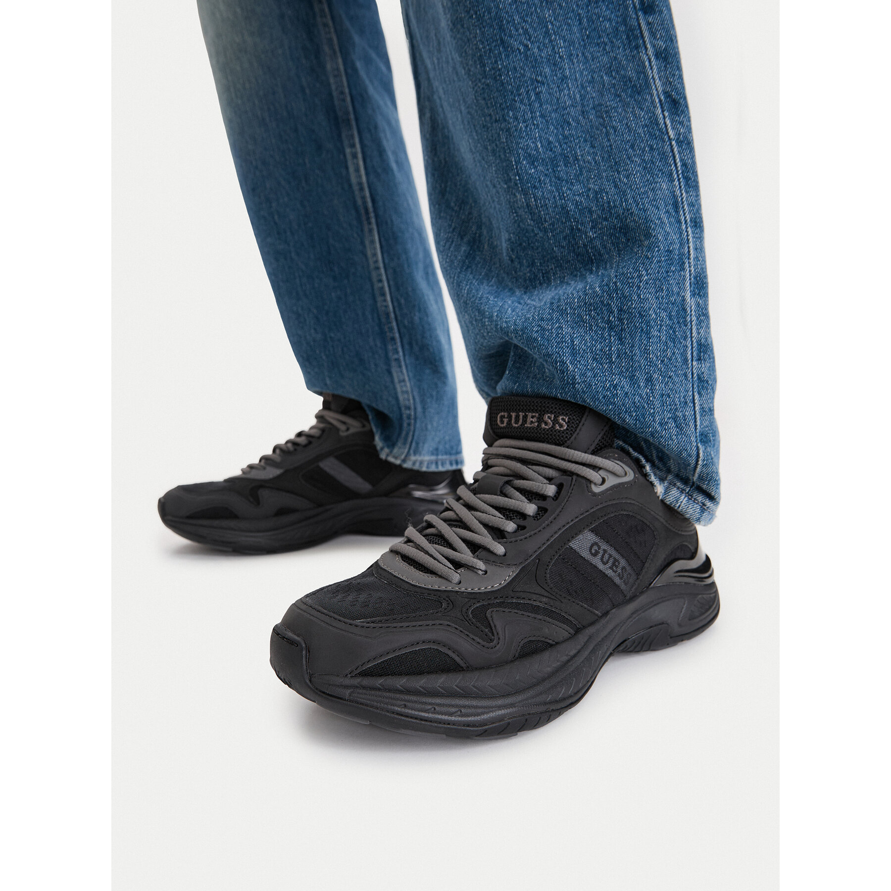 Sneakers Guess FMTSQU ELE12 Negru