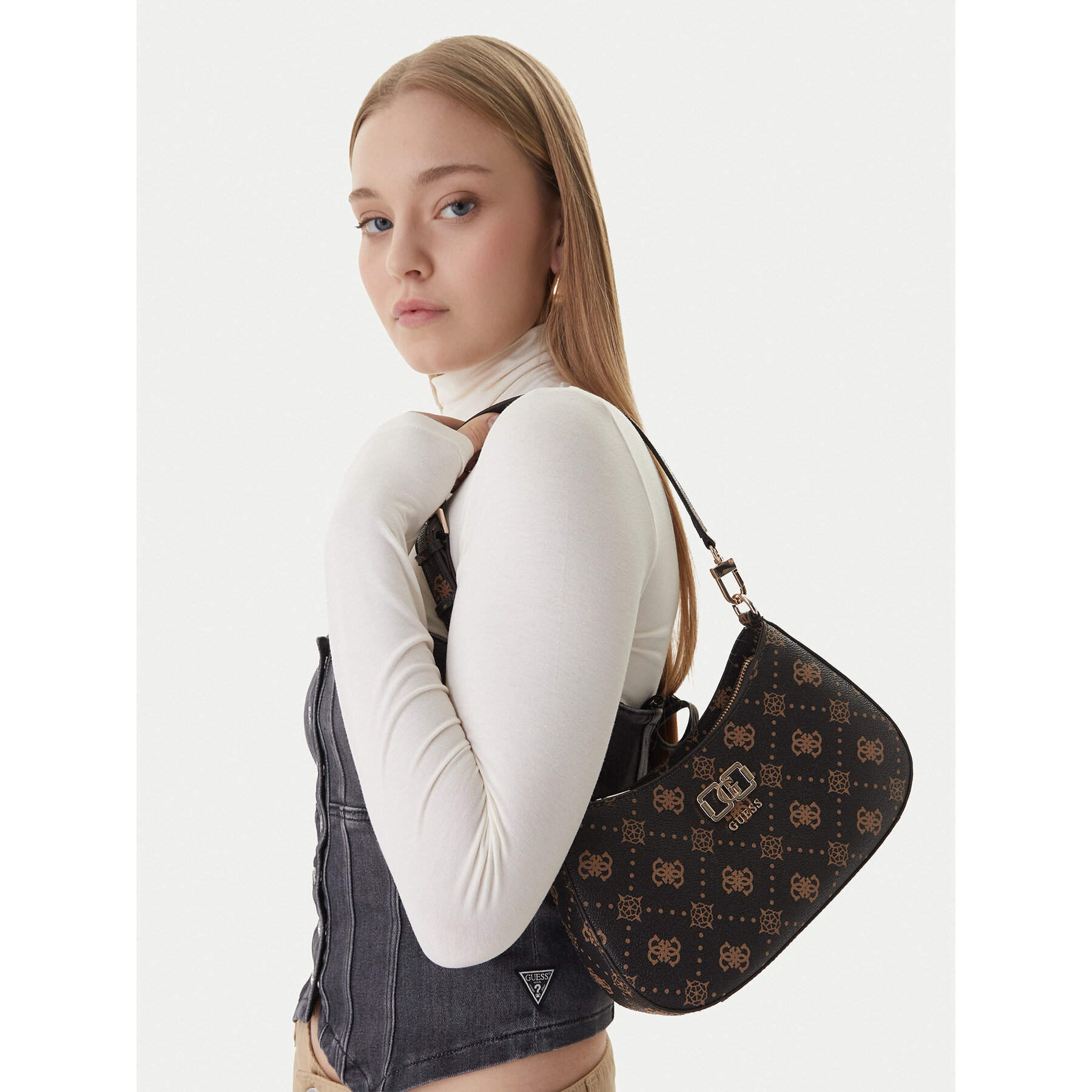 Torbica Guess Emelie Logo HWGP99 28180 Smeđa