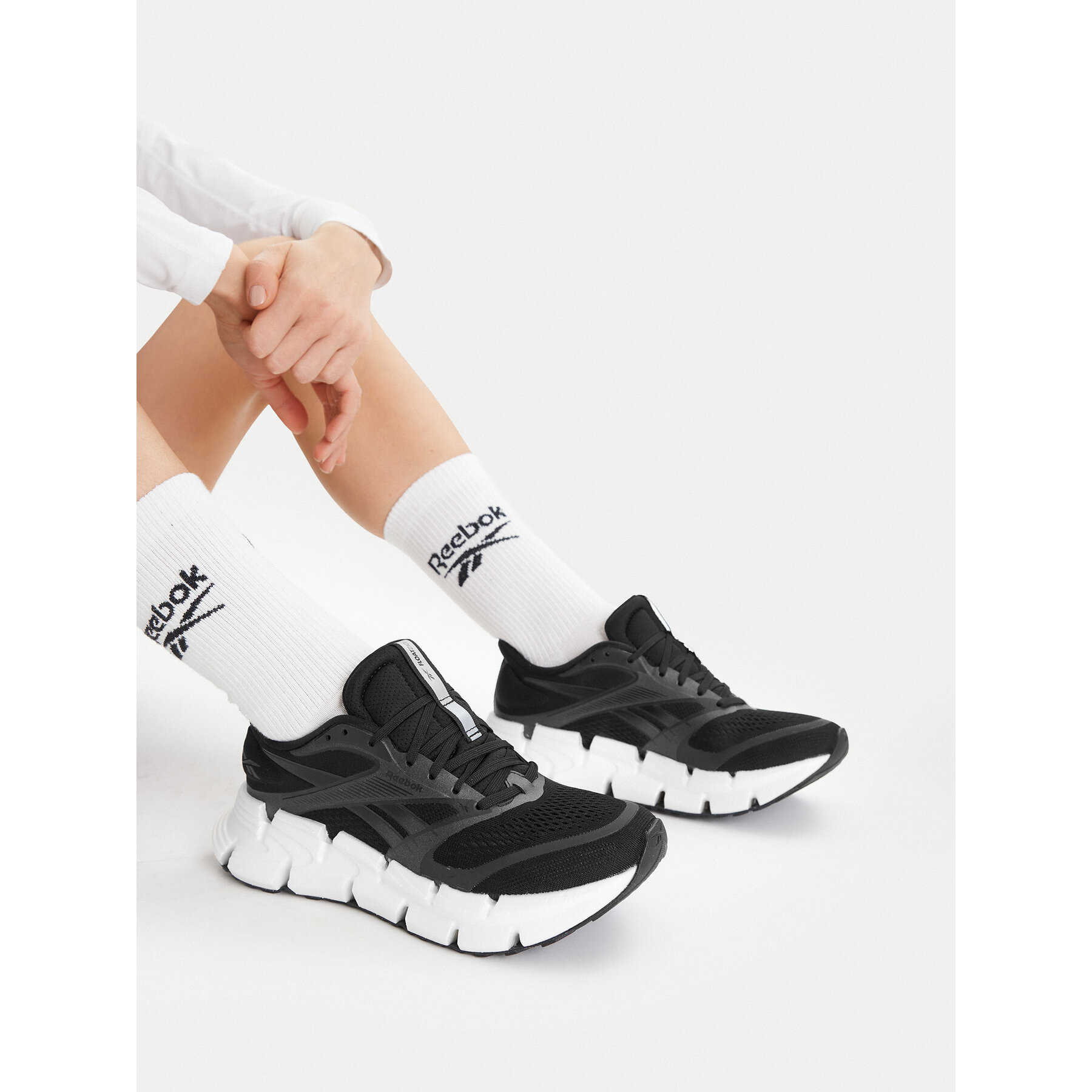 Tekaški čevlji Reebok SS-FLOATZIG 2 100230562 Črna