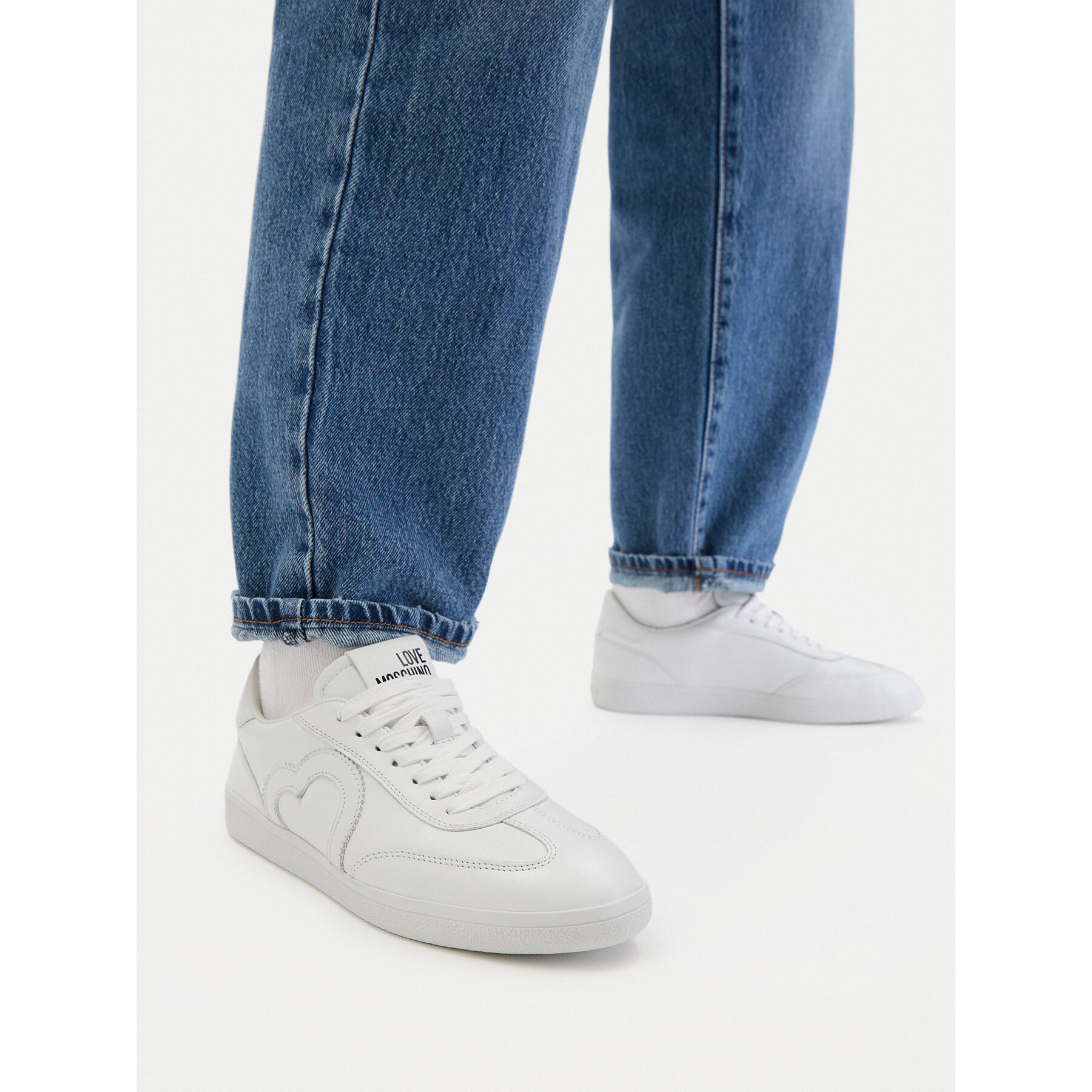 Sneakers LOVE MOSCHINO JA15112G1OIA0100 Alb