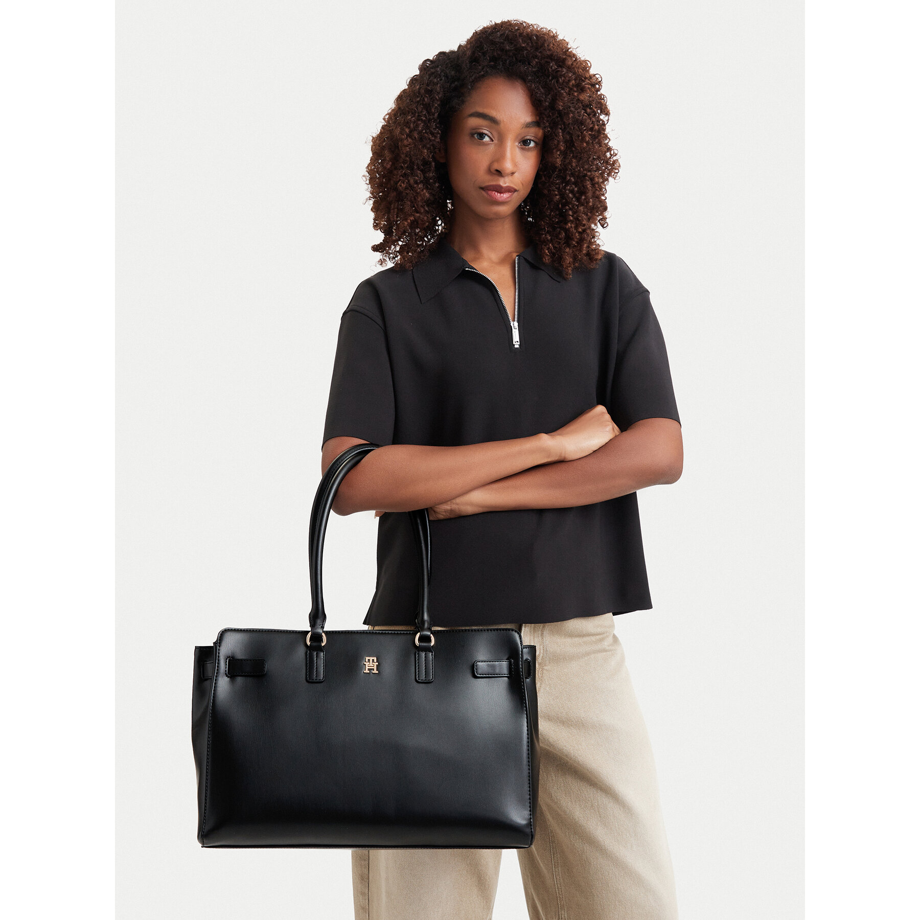 Geantă Tommy Hilfiger AW0AW19069 Negru