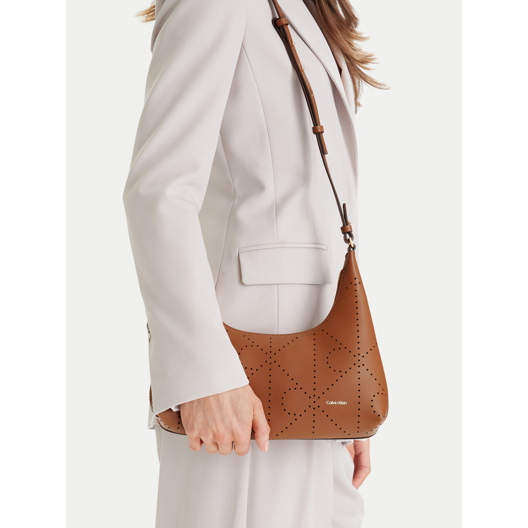 Ročna torba Calvin Klein Emblem Aop Perfor Lthr Bag LV04F3367G Rjava