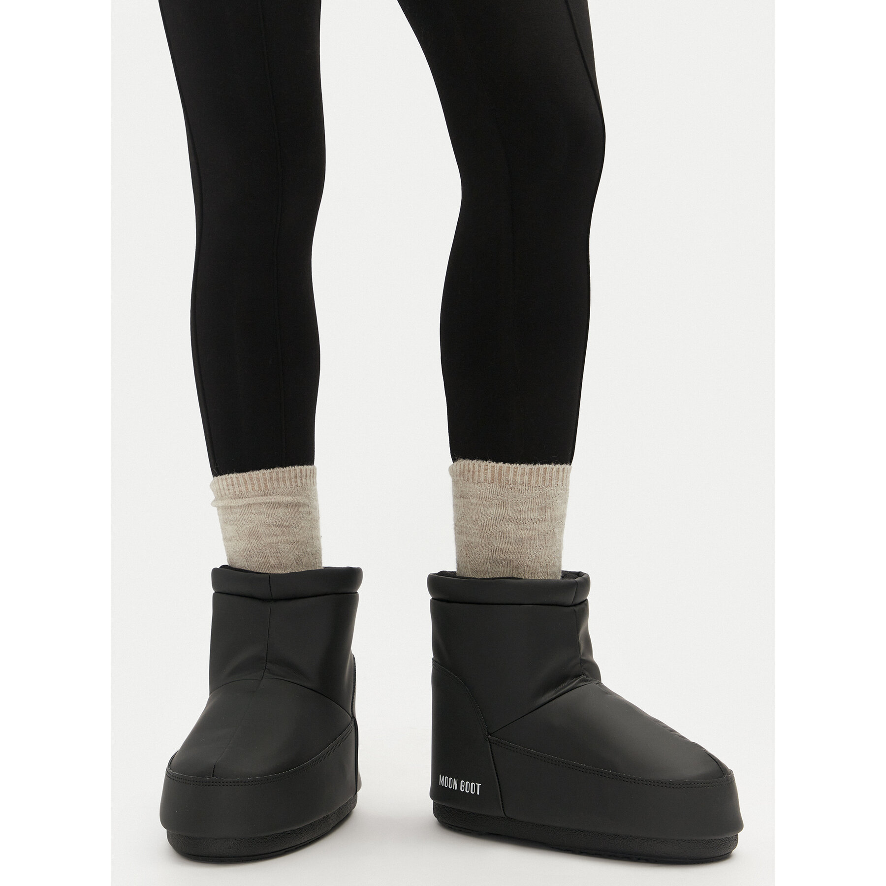 Snehule Moon Boot 80D1409410 Čierna