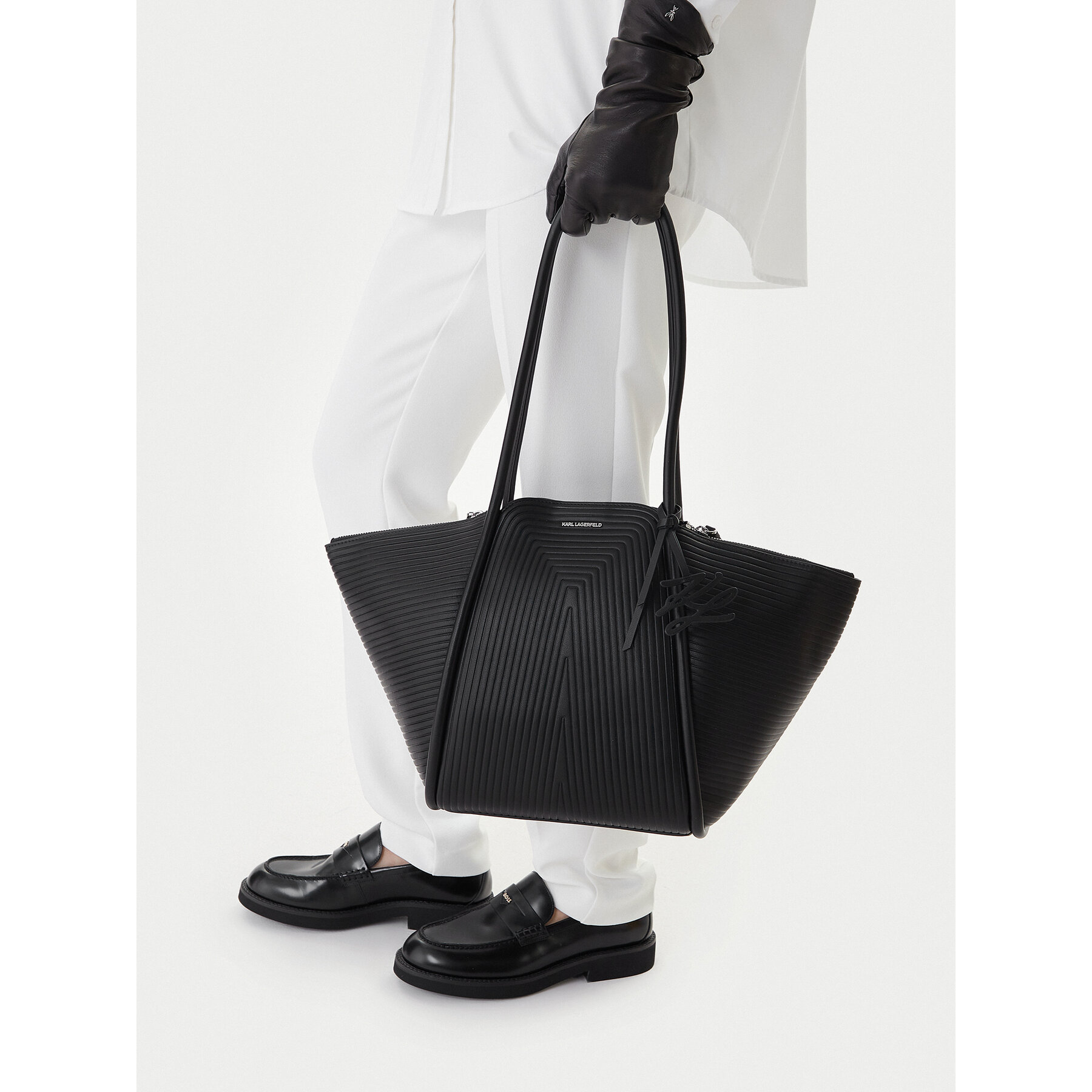 Дамска чанта KARL LAGERFELD B1W30043 Черен