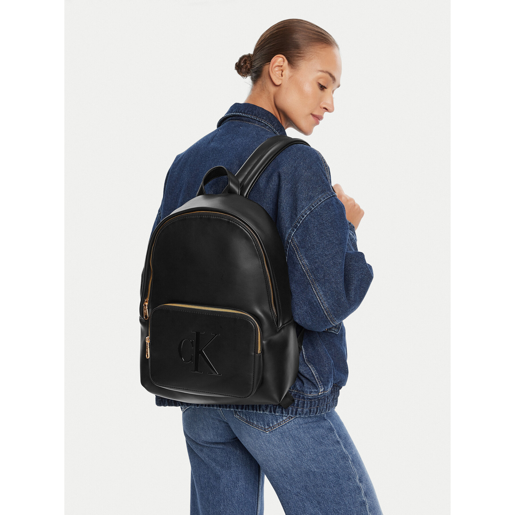 Nahrbtnik Calvin Klein Bold Ck Backpack LV04F3233G Črna