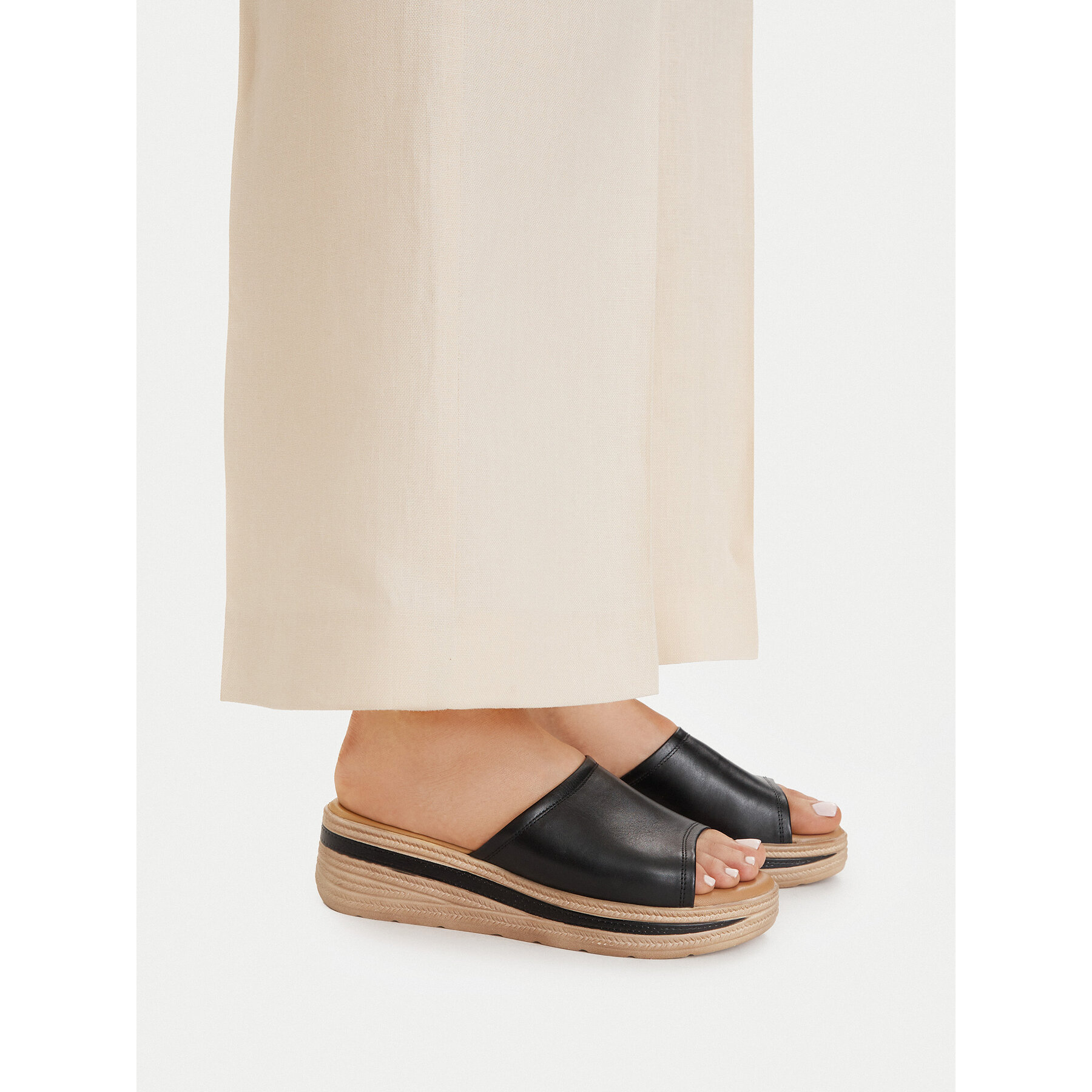 Šľapky Lasocki CEO-WI16-3292-02 Čierna