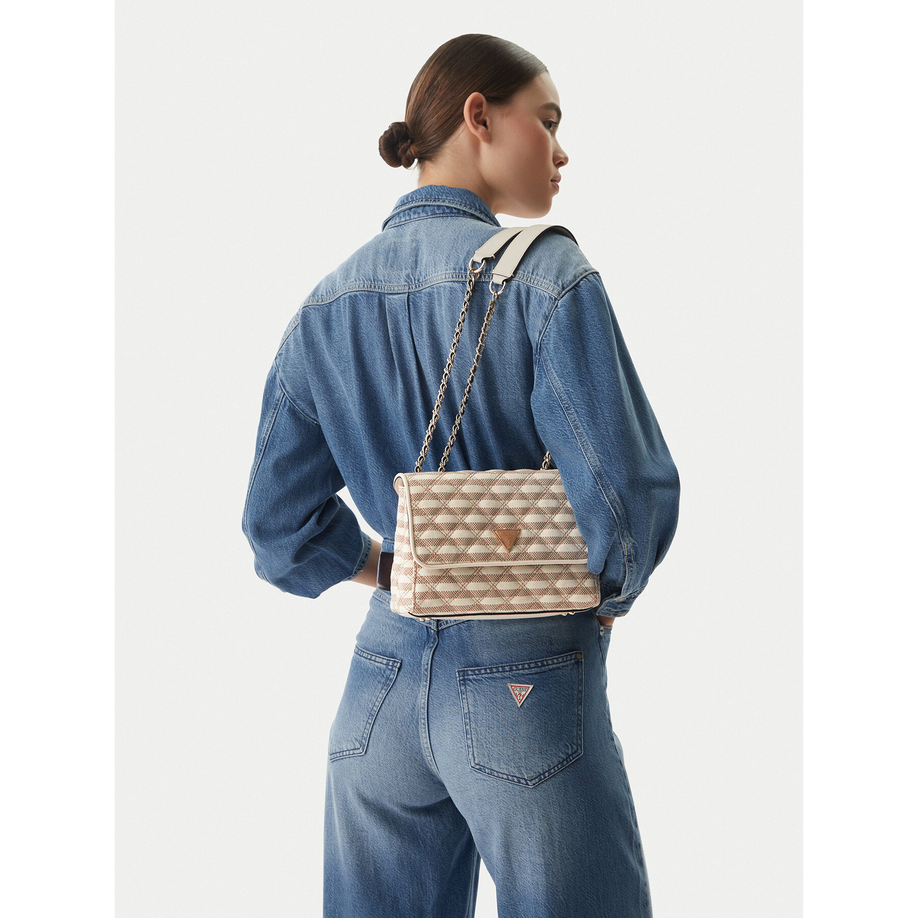 Τσάντα Guess Giully II HWAG96 73200 Μπεζ