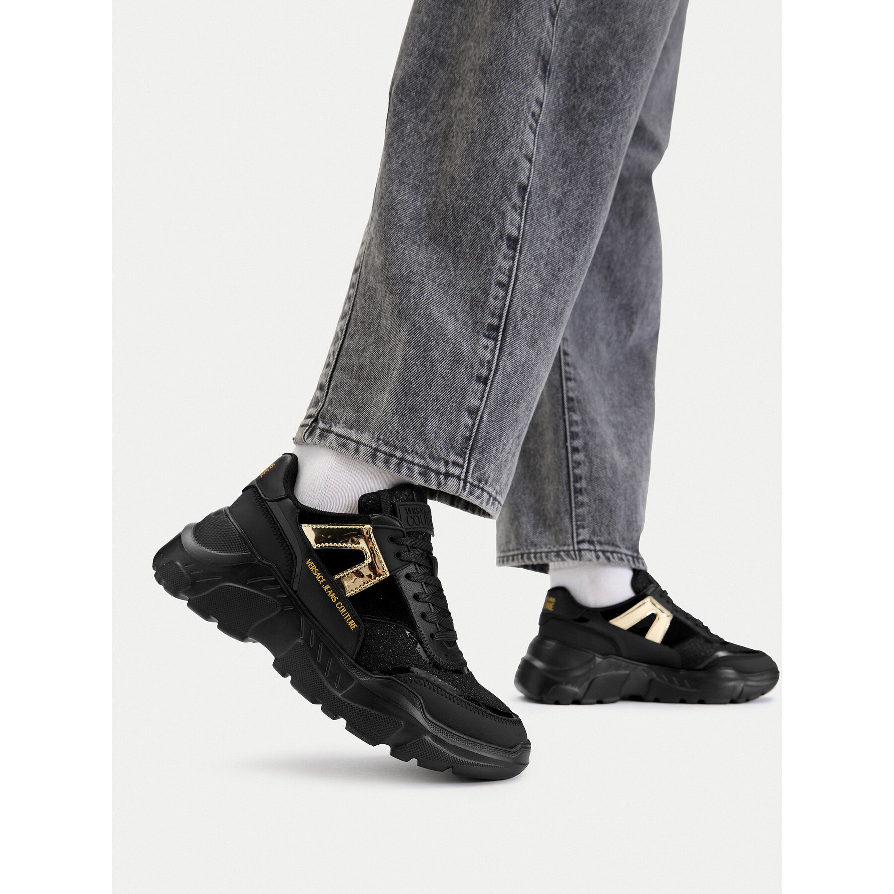Sneakersy Versace Jeans Couture 80VA3SC4 ZSE18 899 Čierna