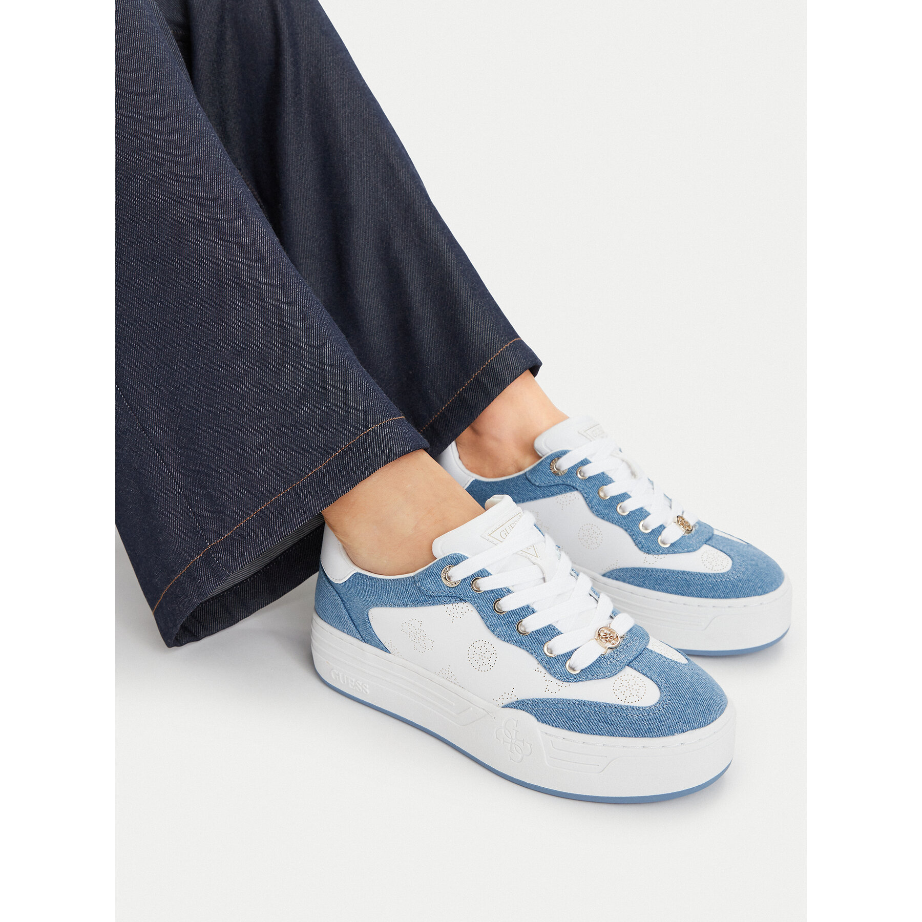 Sneakers Guess FLPSW4 DEN12 Alb