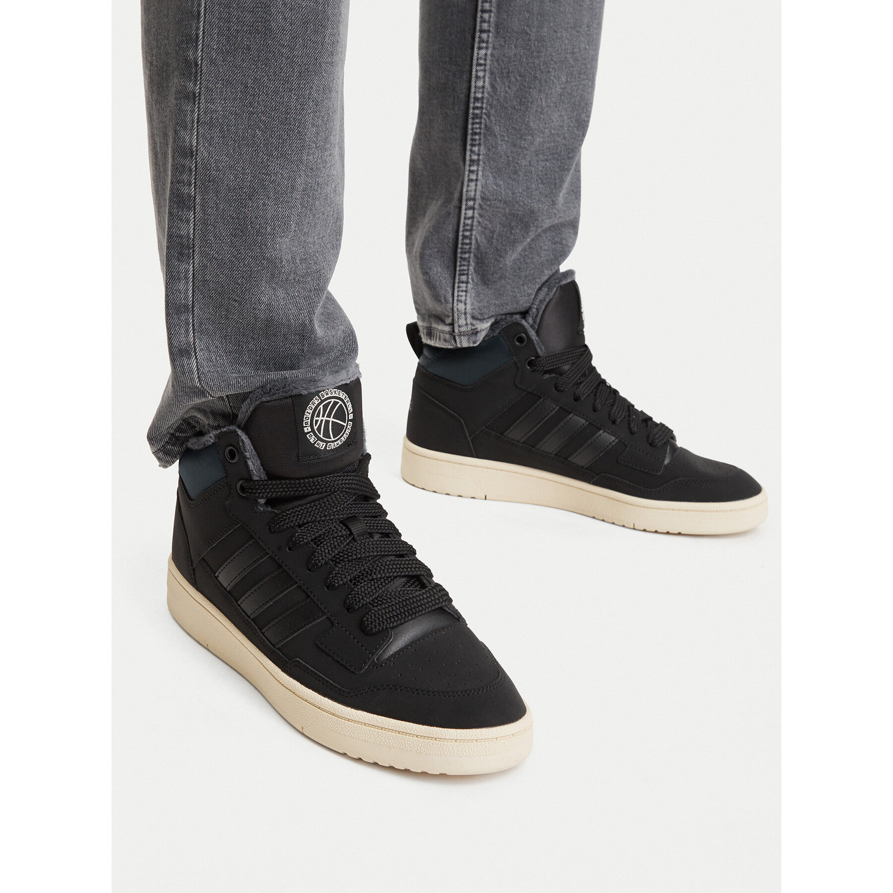 Sneakersy adidas Rapid Court Mid Winterized Shoes JR1026 Čierna