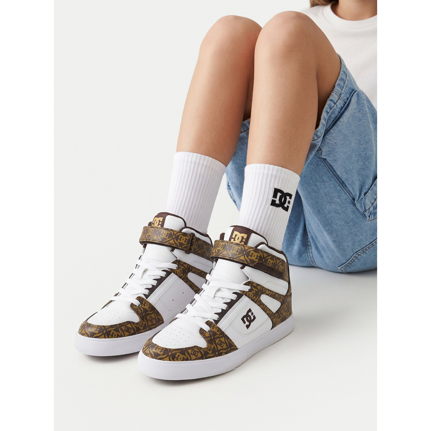 Tenisice DC Shoes EO-PURE HIGH-TOP SE EV SN DC01796210 Bijela