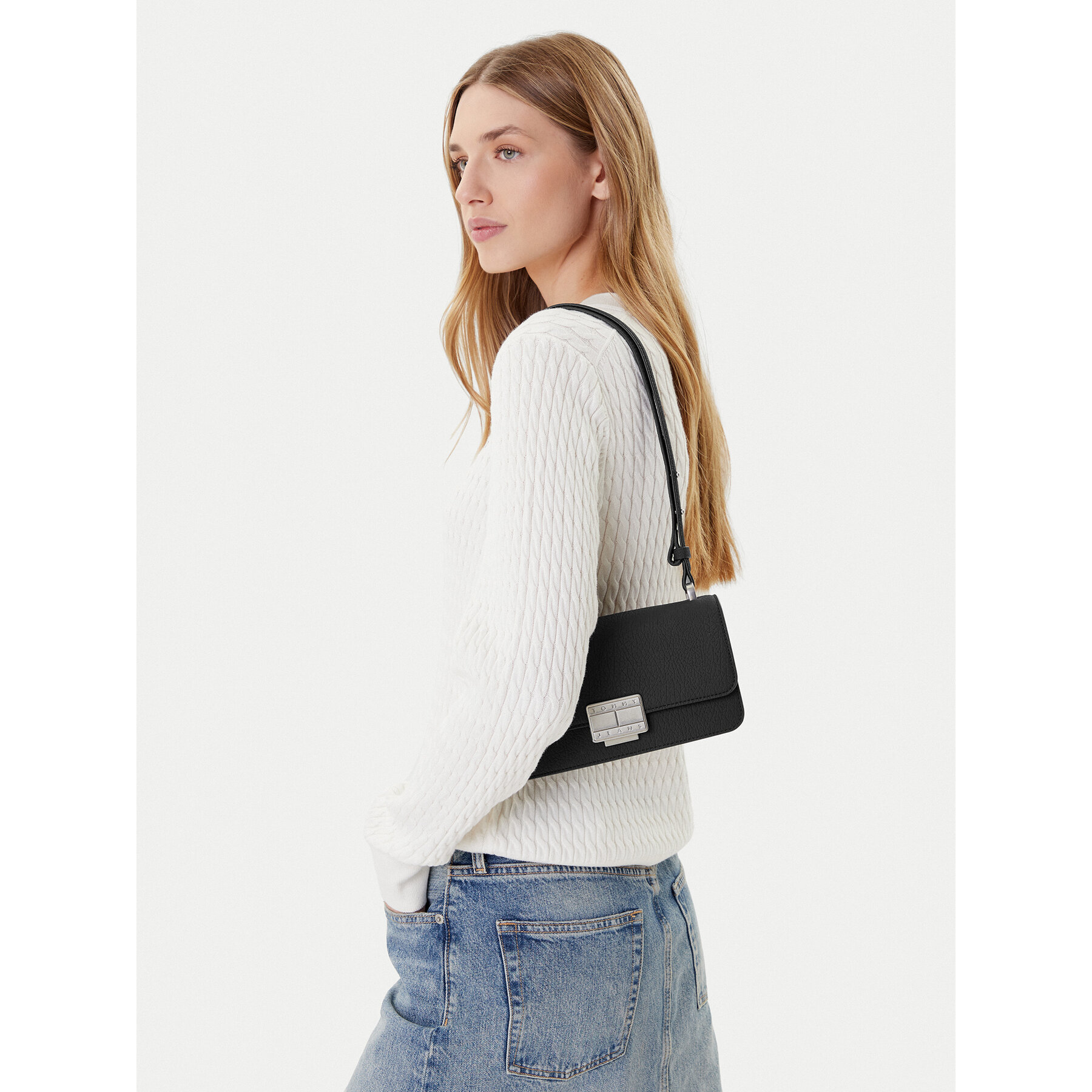 Kabelka Tommy Jeans Tjw Crush Crossover AW0AW17529 Čierna