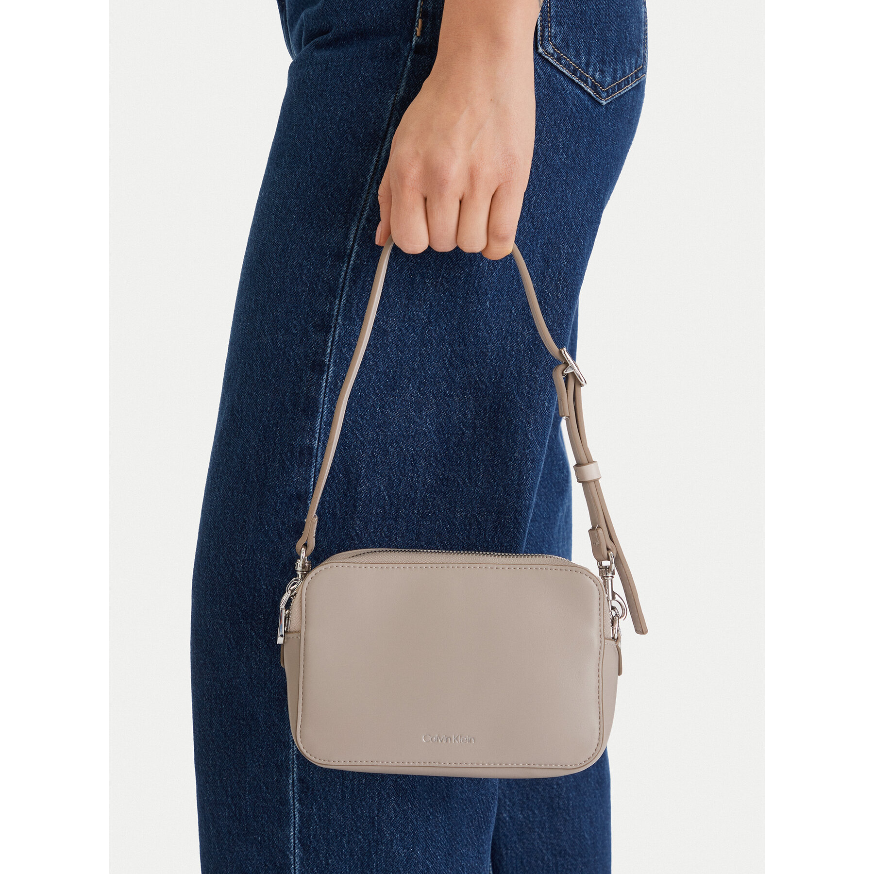 Geantă Calvin Klein Webbing Double Strap Camera Bag LV04F3165G Bej