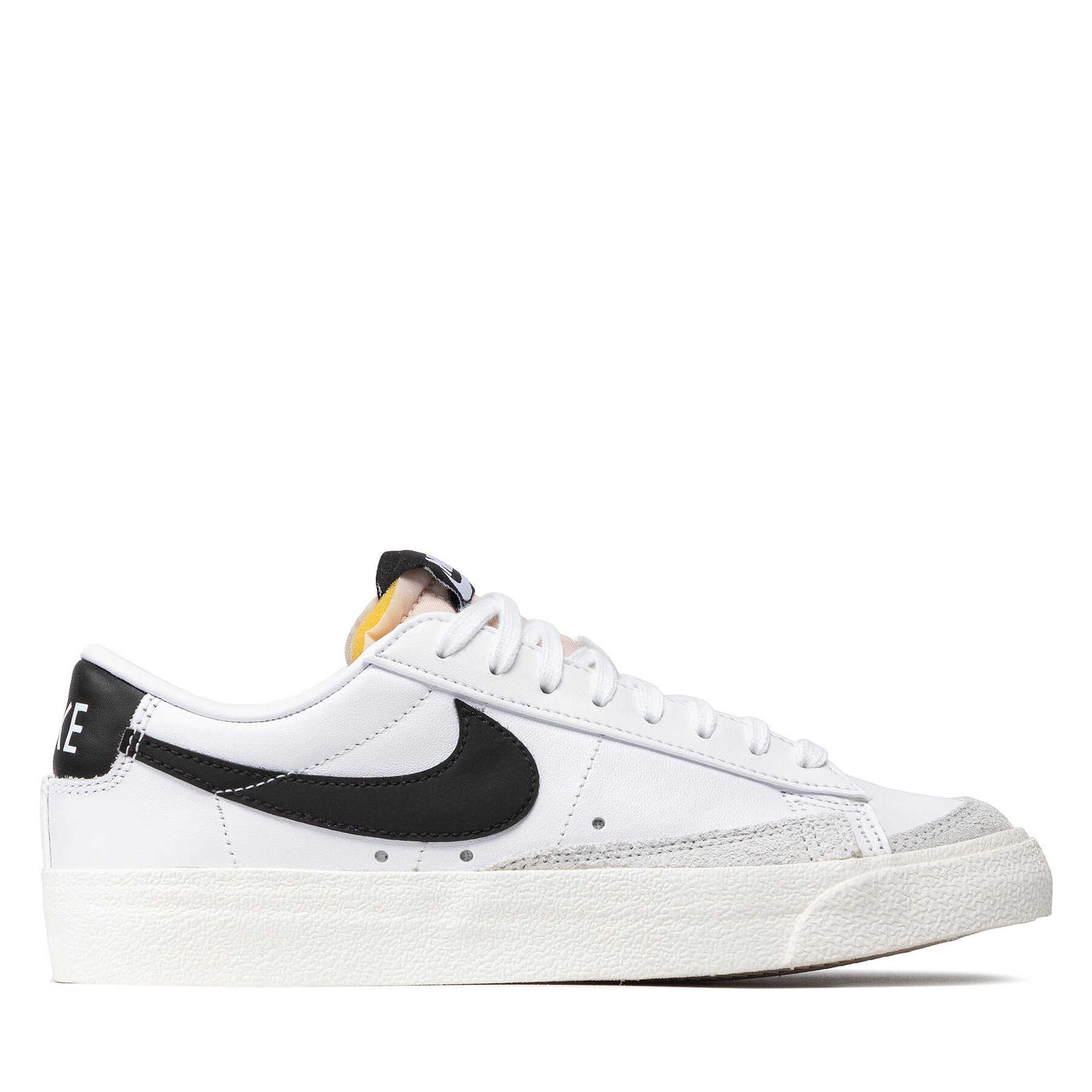 Sneakers Nike Blazer Low 77 DC4769 102 Alb