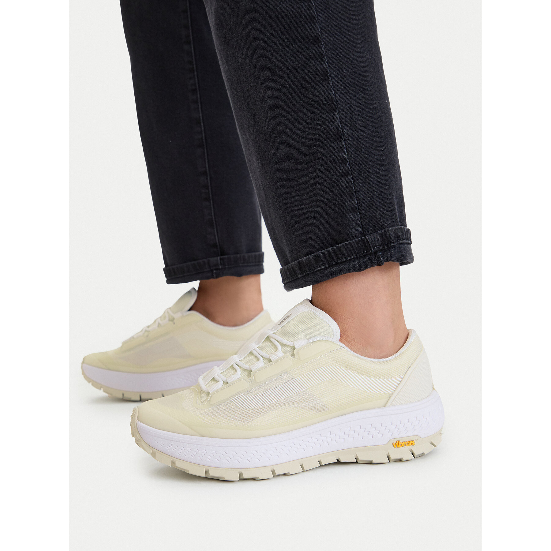 Trekking čevlji Vans Old Skool 36 Trail VN000Z93WHT1 Kremna