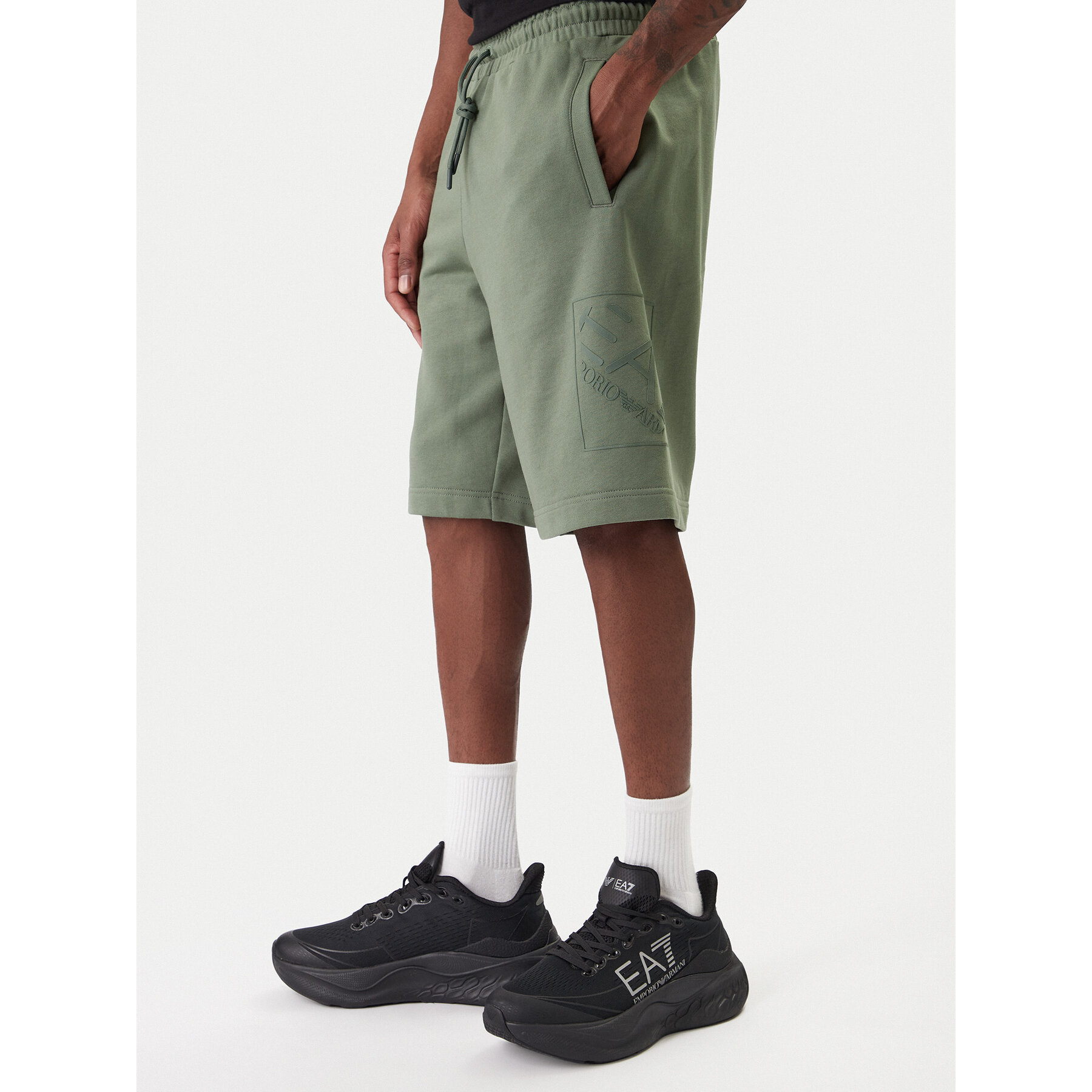 EA7 Emporio Armani Sportshorts 7M001491 AF17787 U7235 Grün Regular Fit