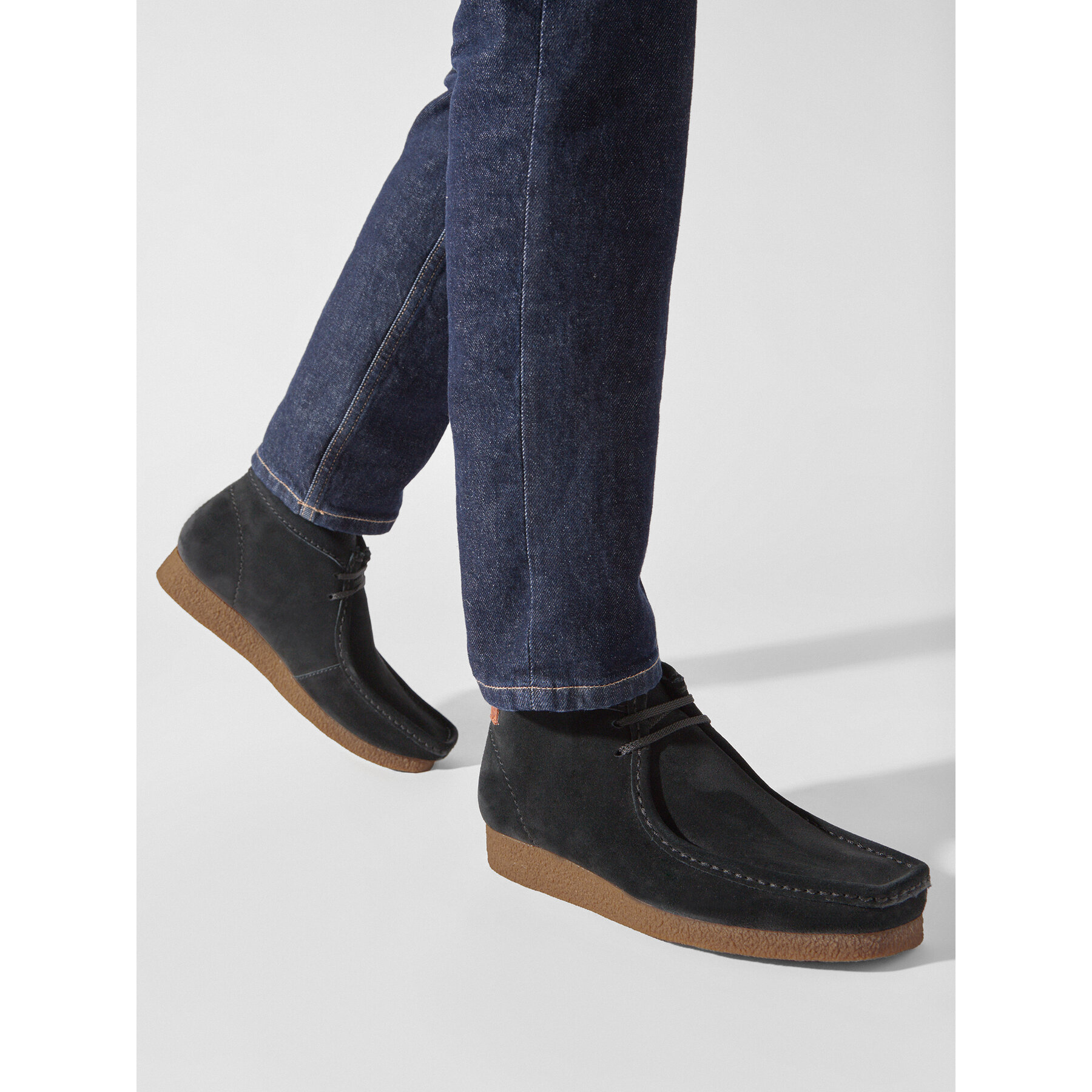 Gležnjarji Clarks Shacre Boot 26159437 Črna