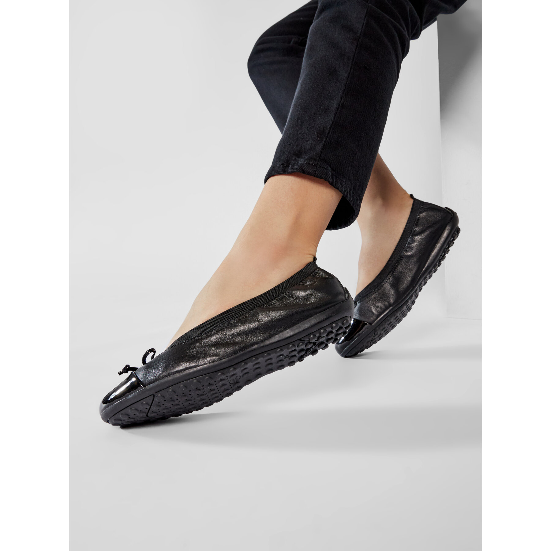 Baleríny Geox J Piuma Bal F J11B0F 03902 C9999 D Čierna