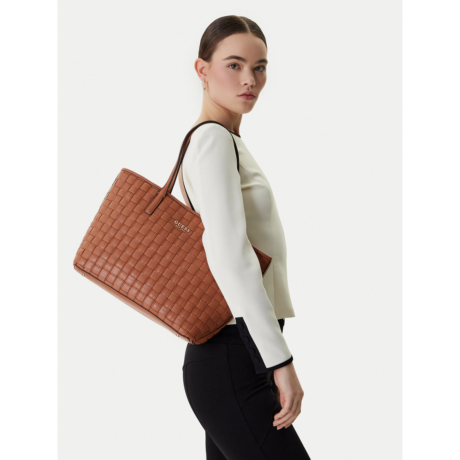 Дамска чанта Guess Sandy HWWG84 18230 Кафяв