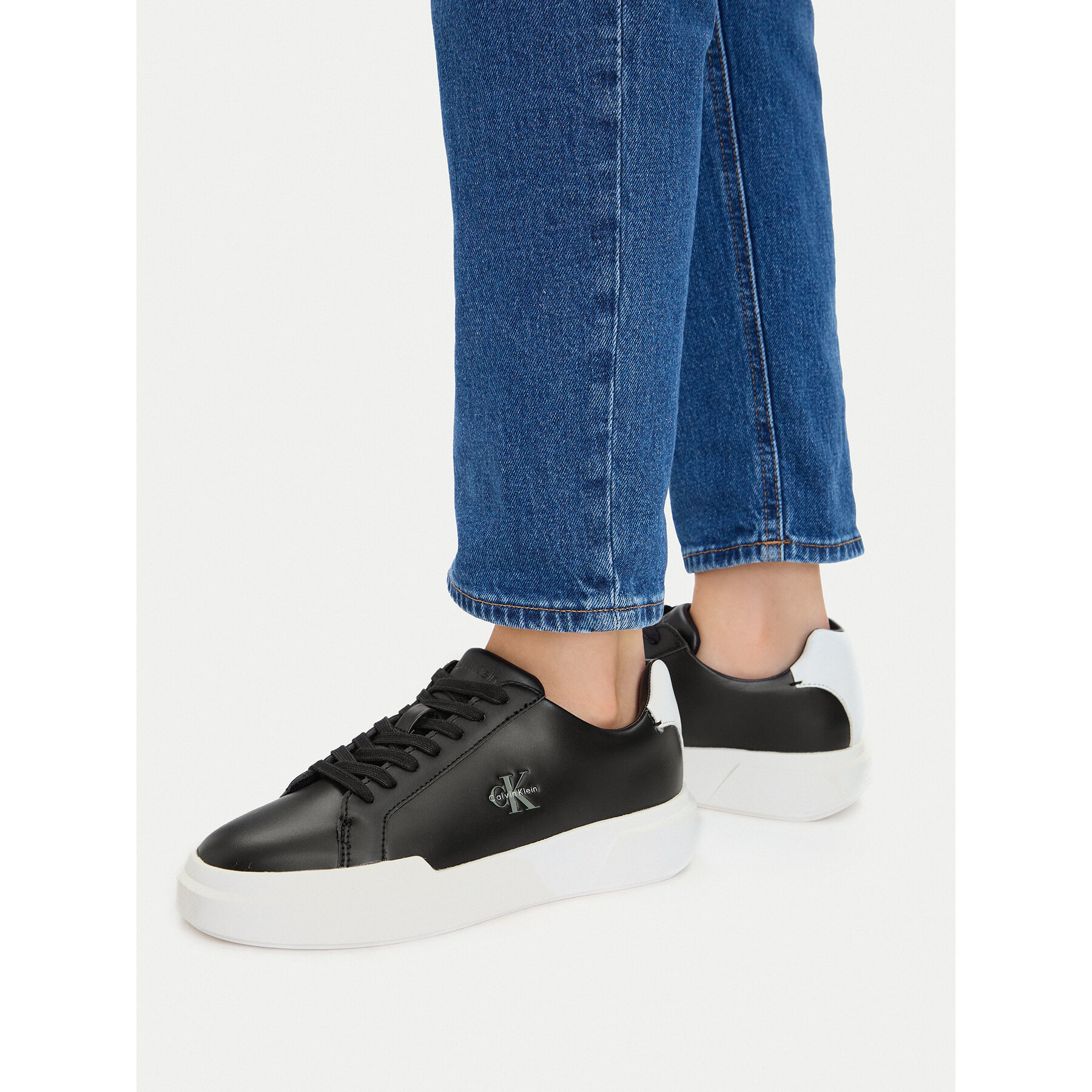 Tenisice Calvin Klein Chunky Cupsole Laceup Lth Ml YW0YW01947 Crna