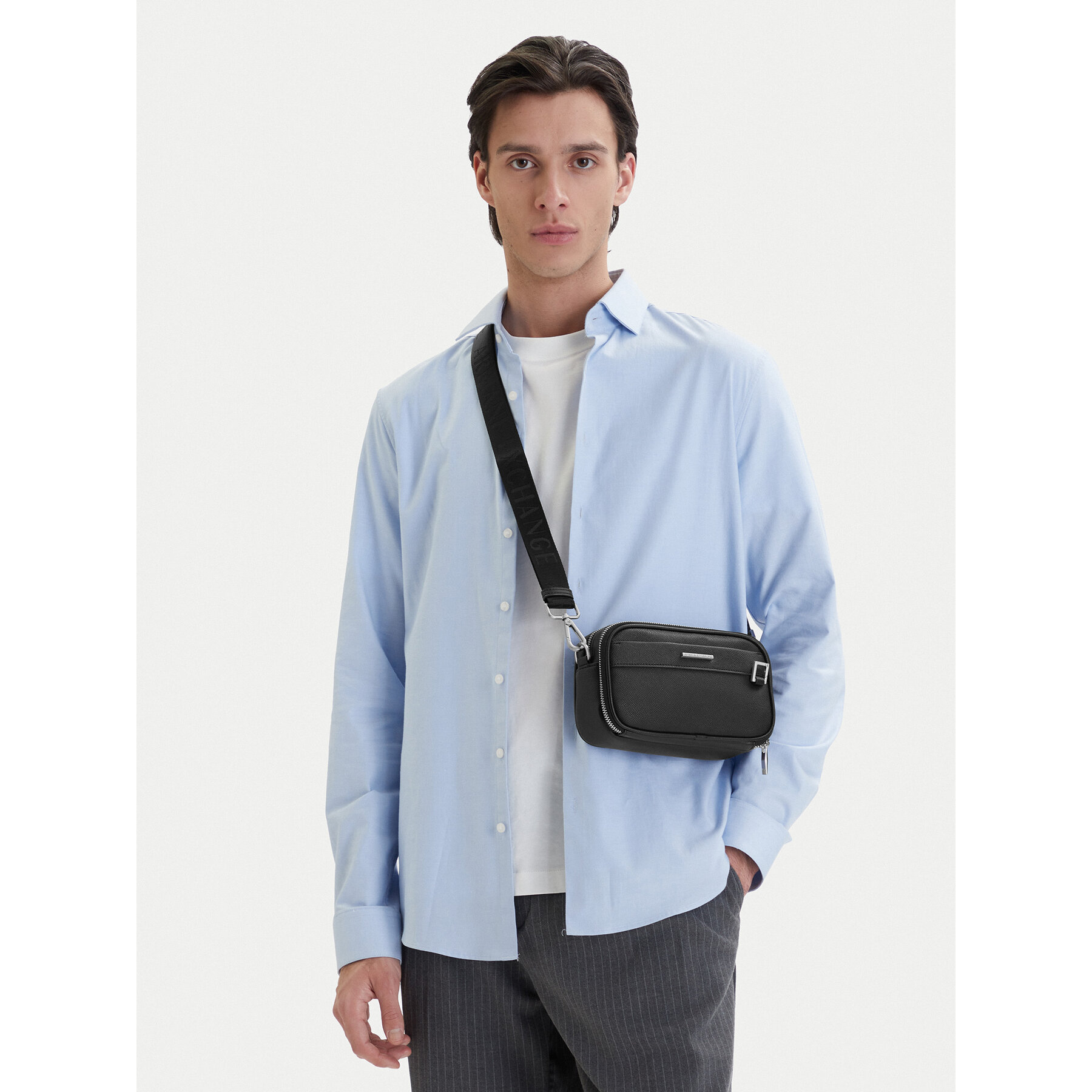 Umhängetasche Armani Exchange XM002038 AF19931 UC001 Schwarz